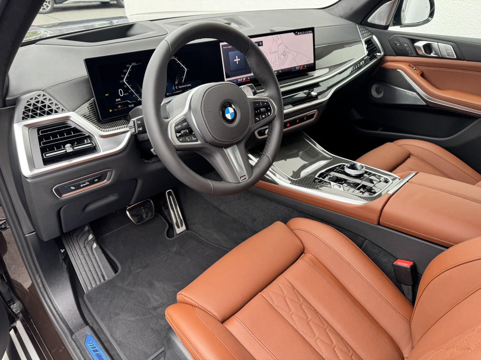 BMW X7, X7 xDrive40d - fotka 4