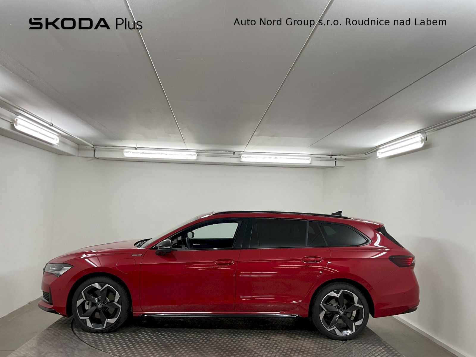 Škoda Superb, SportLine 1.5 TSI / 150 kW Com - fotka 3