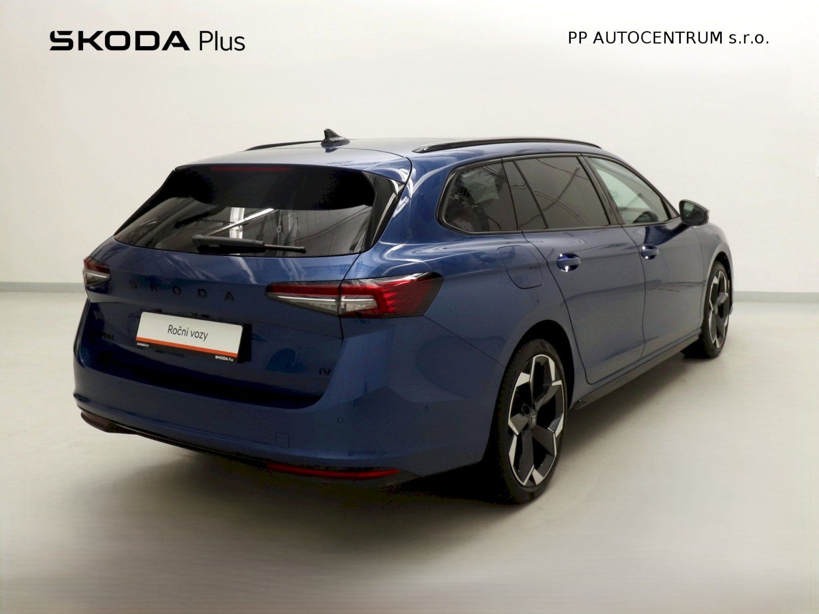 Škoda Superb, SportLine iV DSG 1.5PHEV 150kW - fotka 2