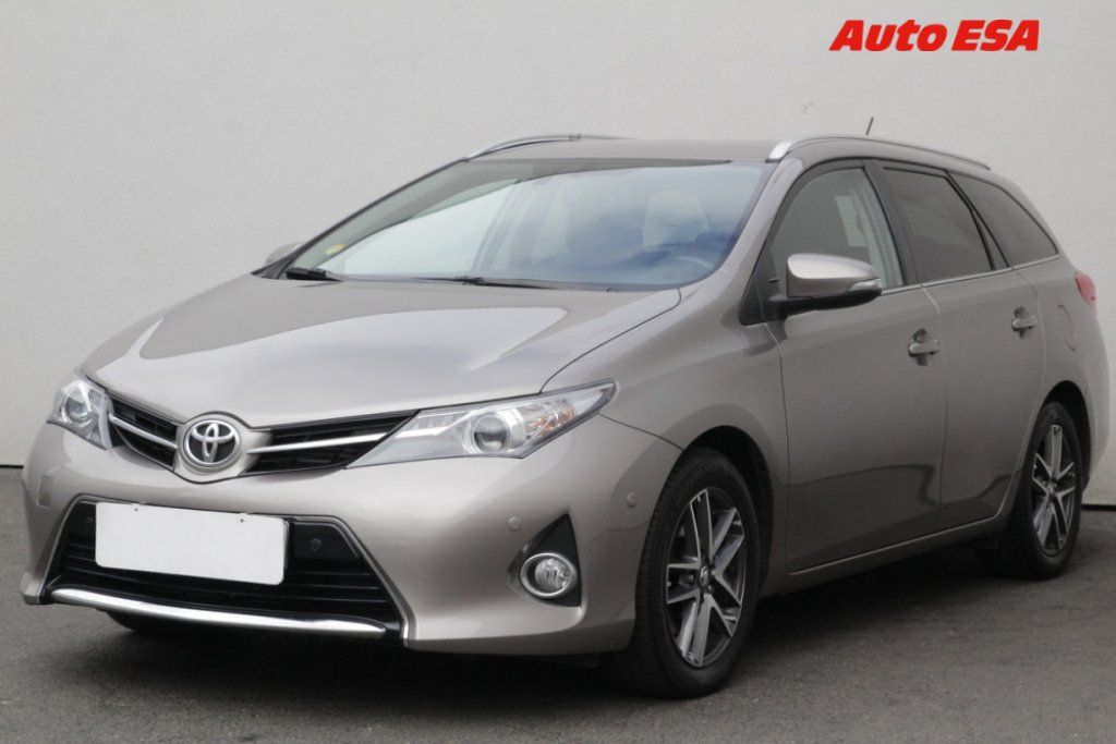 Toyota Auris, 1.6 i,ČR - fotka 3