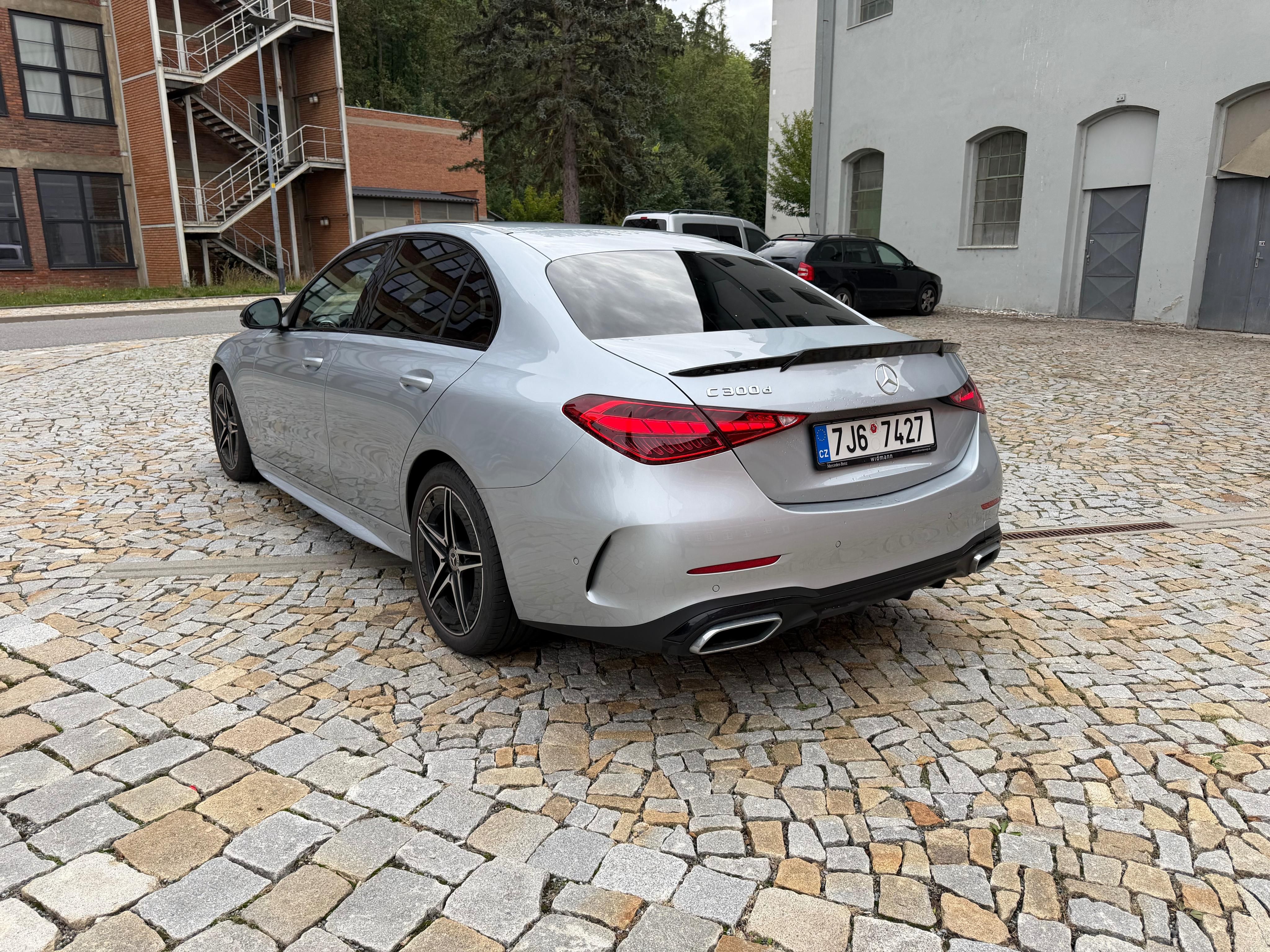 Mercedes-Benz Třídy C, Mercedes C300 d W206 AMG Line - fotka 4