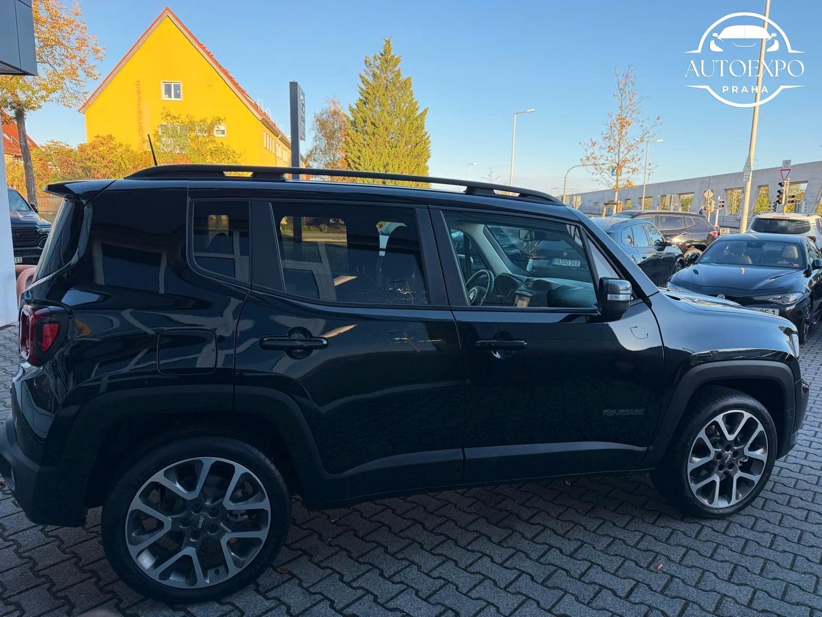 Jeep Renegade, PHEV + S 4xe - fotka 4