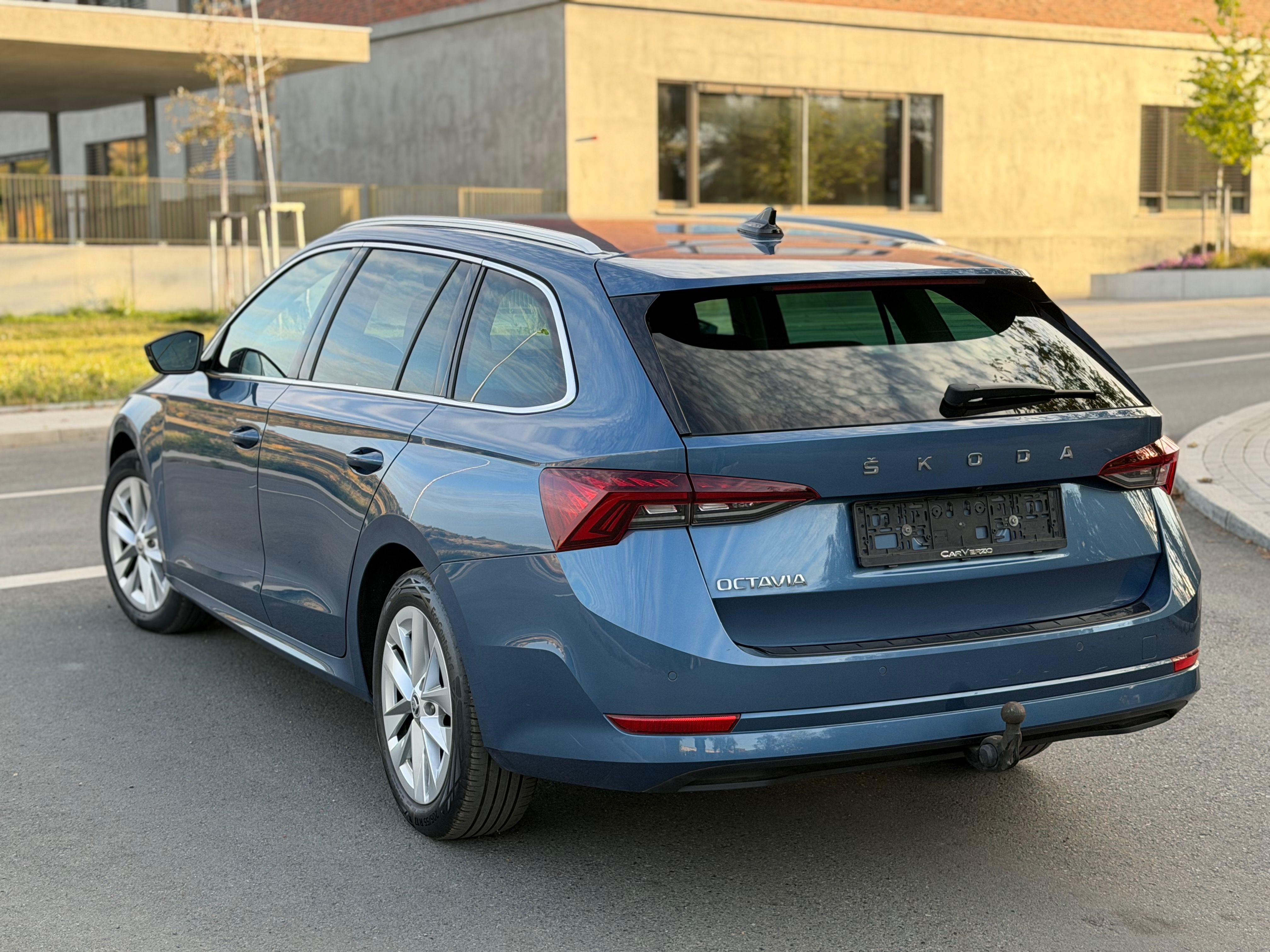 Škoda Octavia, DSG STYLE+ KAMERA TAŽNÝ - fotka 3