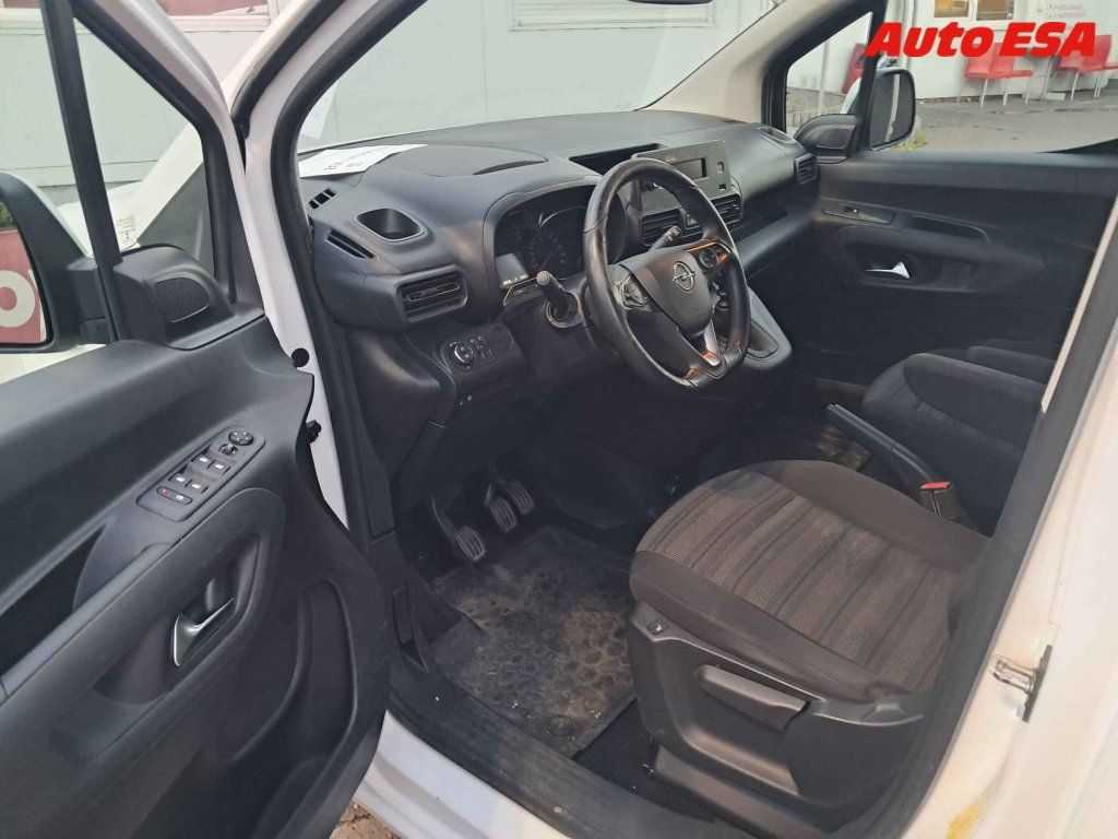 Opel Combo, 1.2T,1.maj,ČR - fotka 3