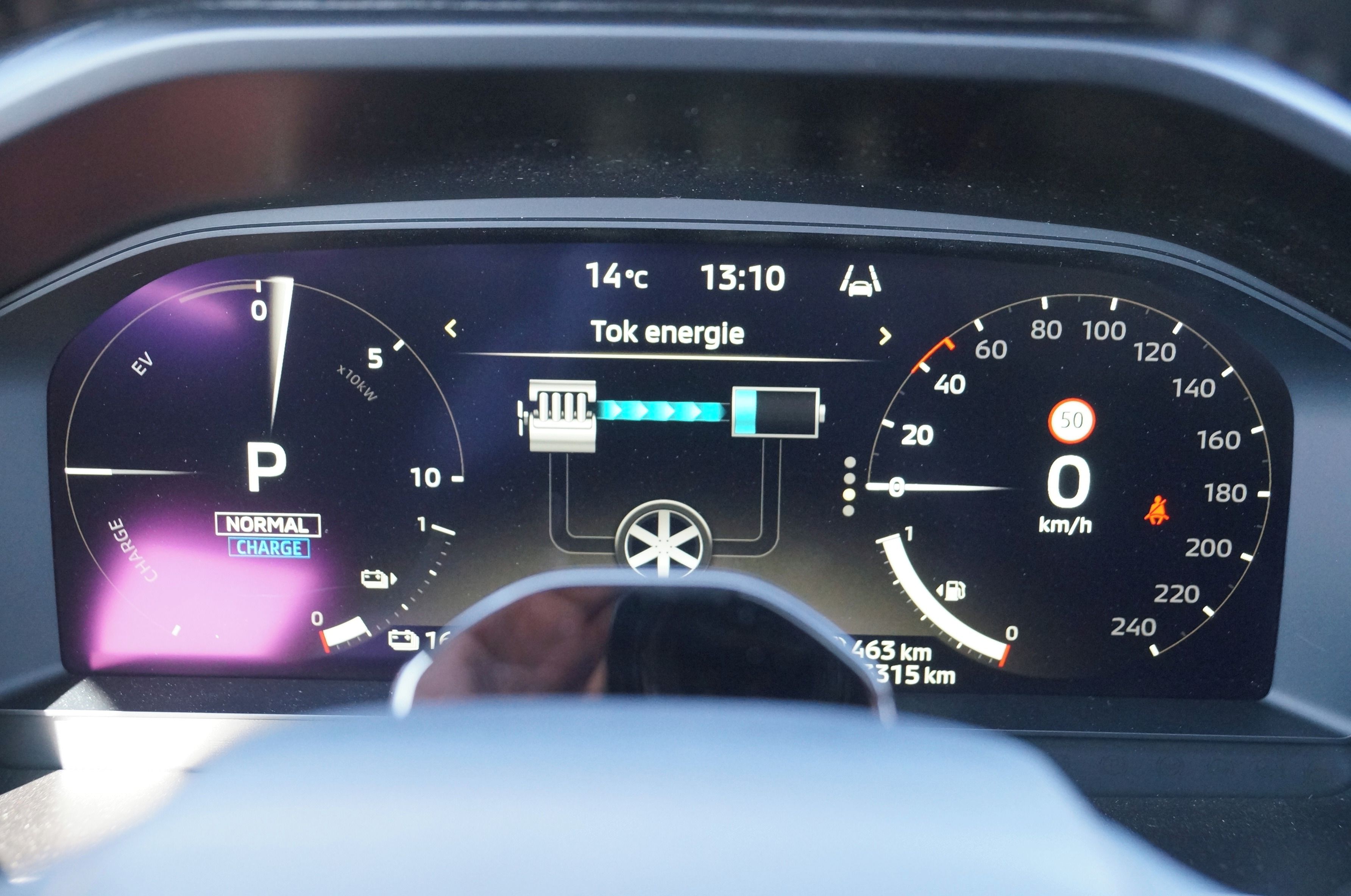 Mitsubishi Outlander, PHEV 2,4L INTENSE - fotka 4