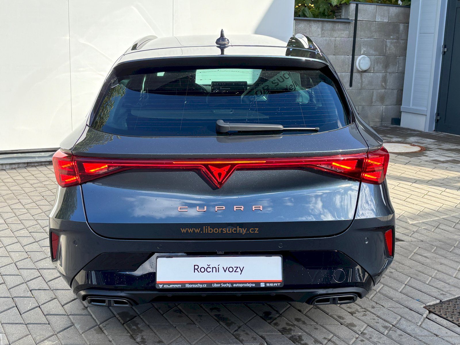 Cupra Leon, SP 1.5 eTSI 110 kW DSG - fotka 6