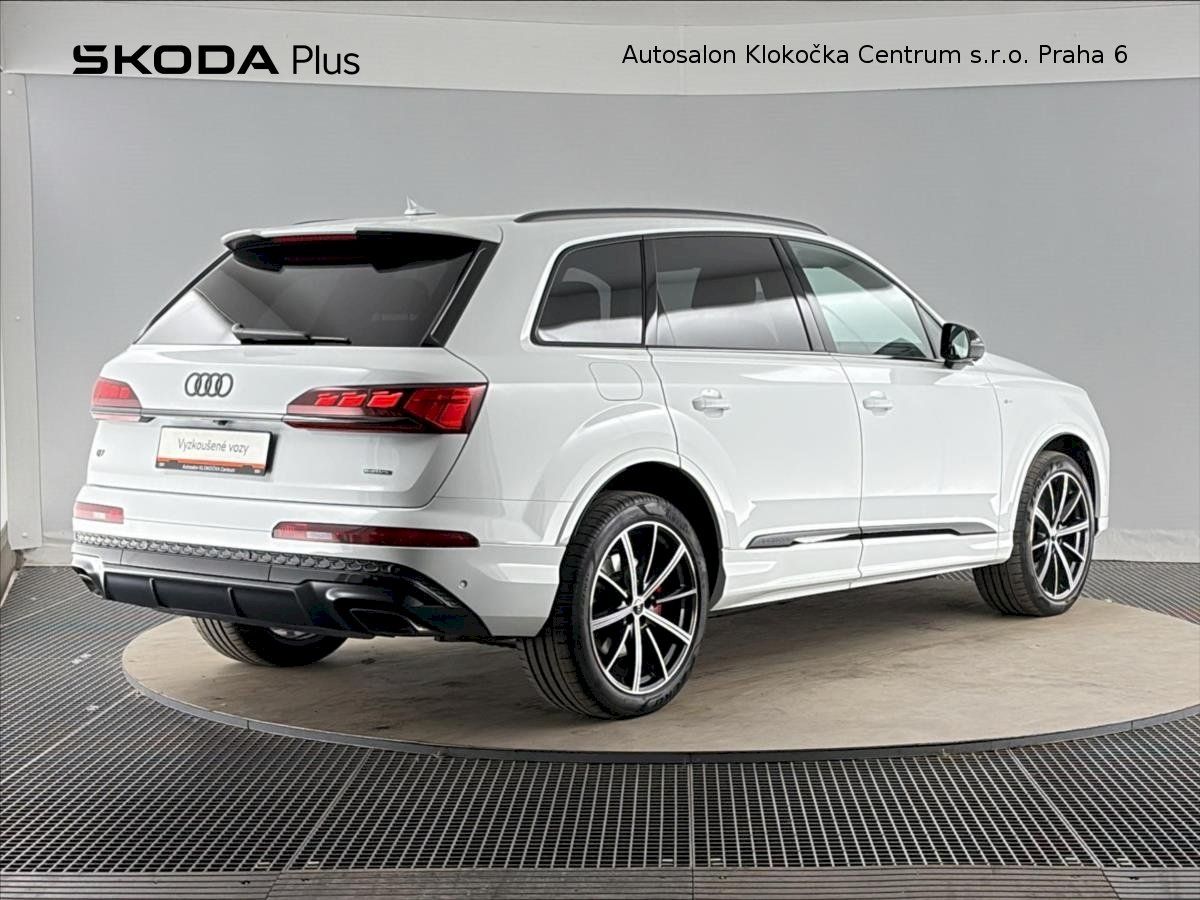 Audi Q7, 60TFSI e360 kW S-line Quattro - fotka 2