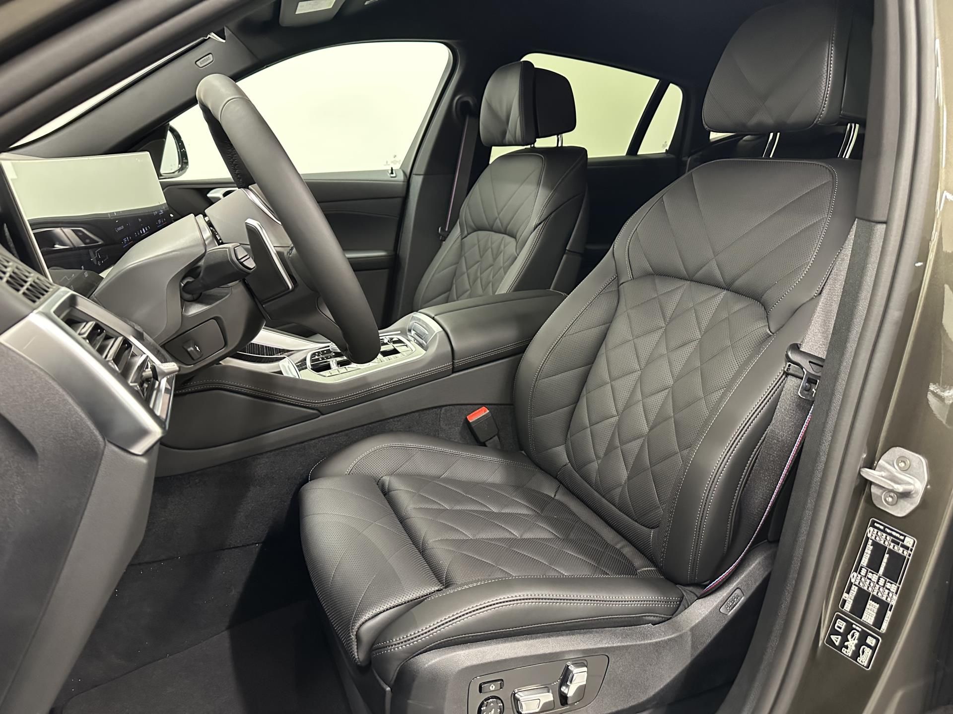 BMW X6, X6 xDrive30d - fotka 6