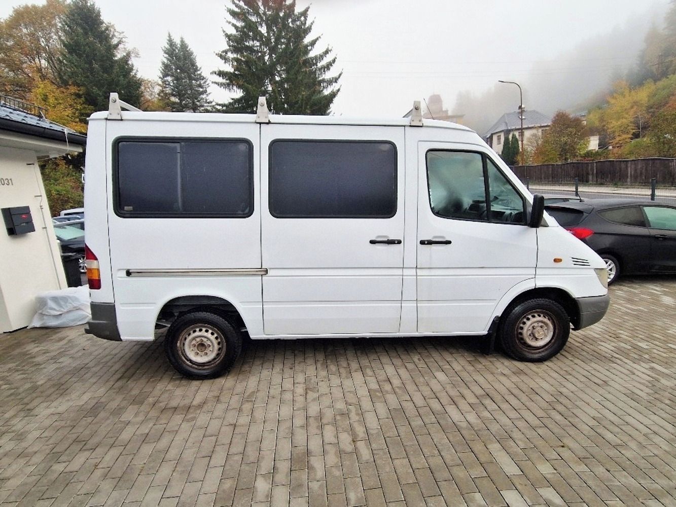 Mercedes-Benz 211, M-B Sprinter 221 CDi, 9 míst - fotka 6
