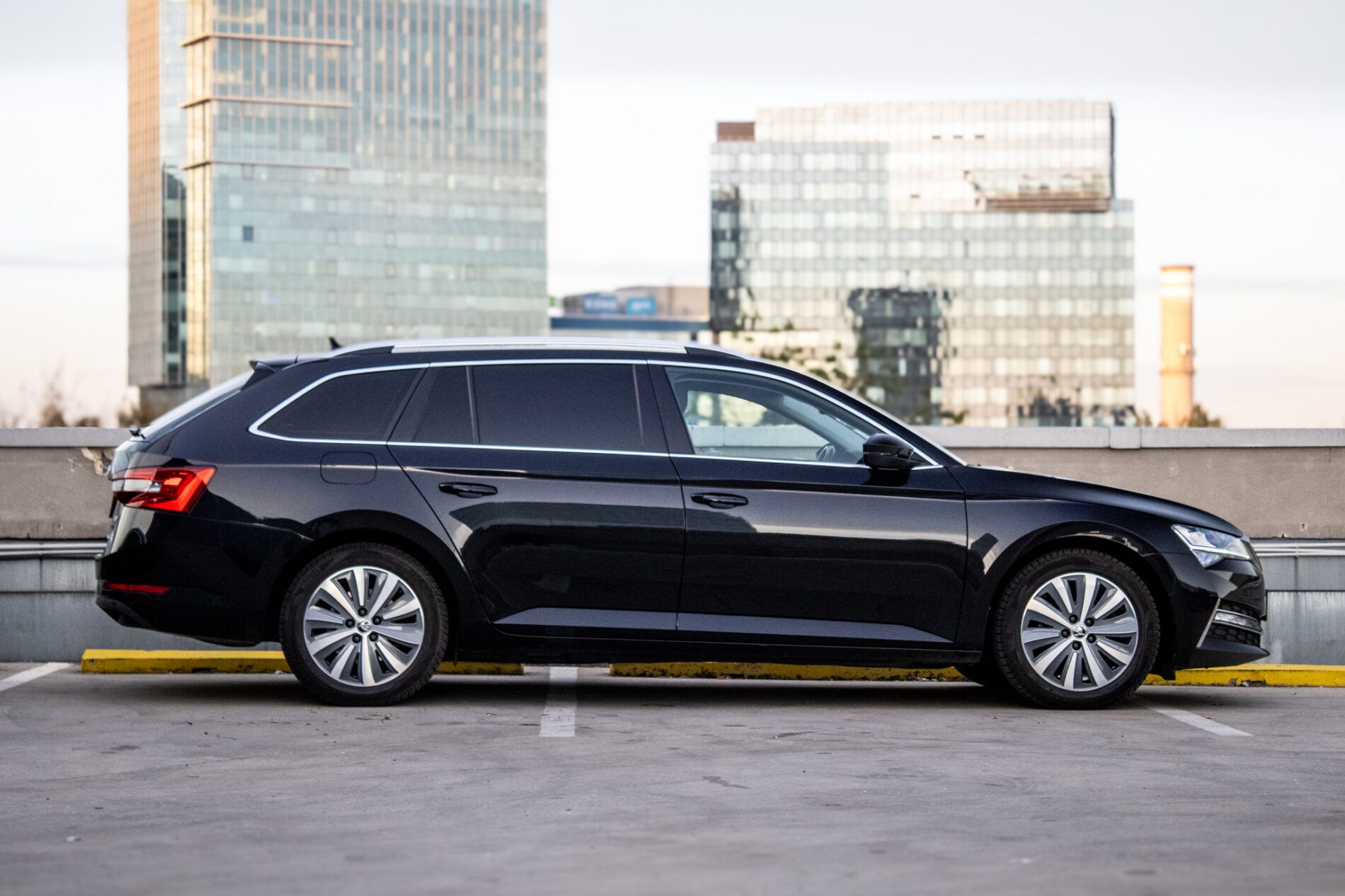 Škoda Superb - fotka 4