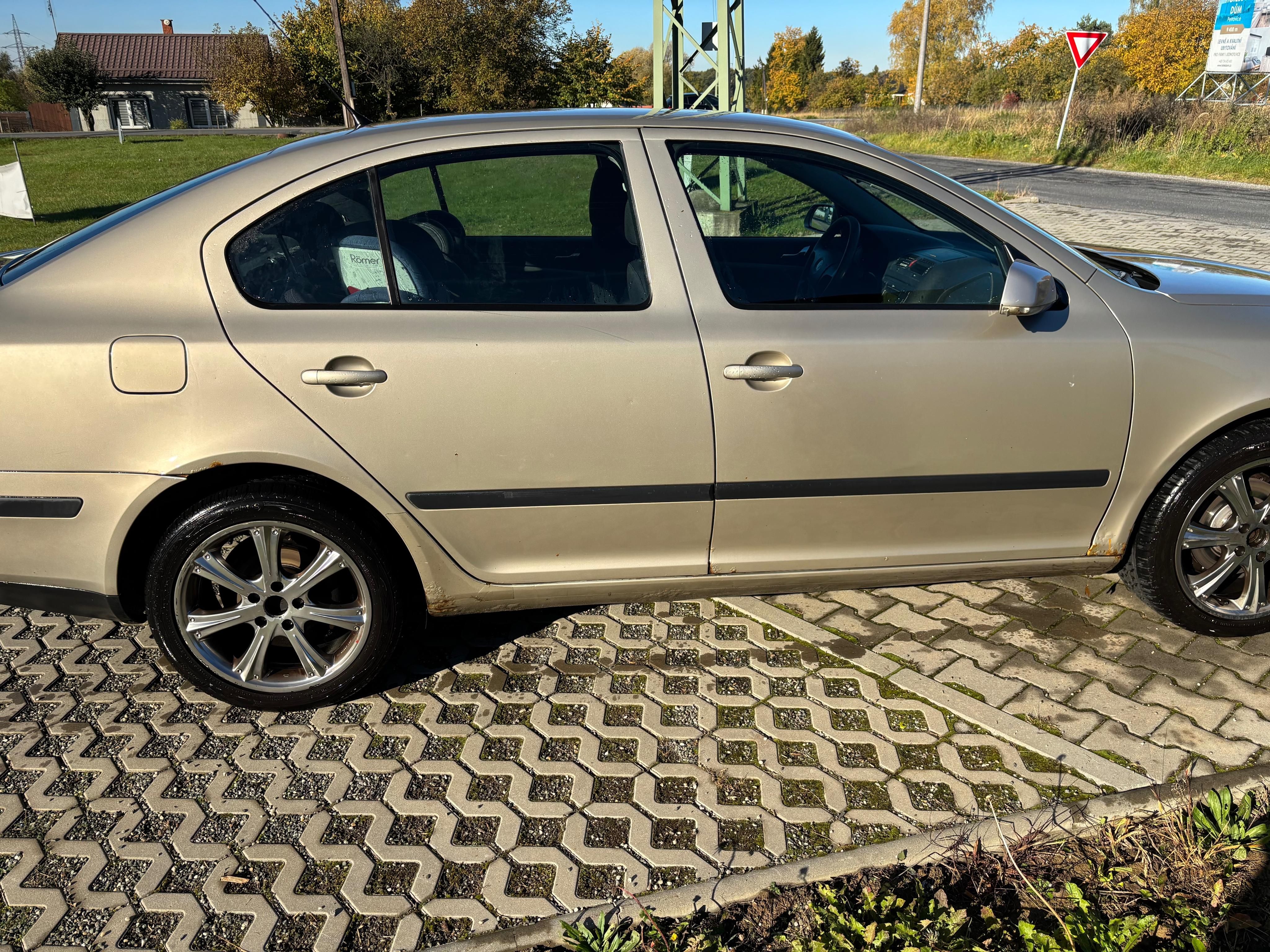 Škoda Octavia, Škoda Octavia II 1.9 TDI 77kW - fotka 4