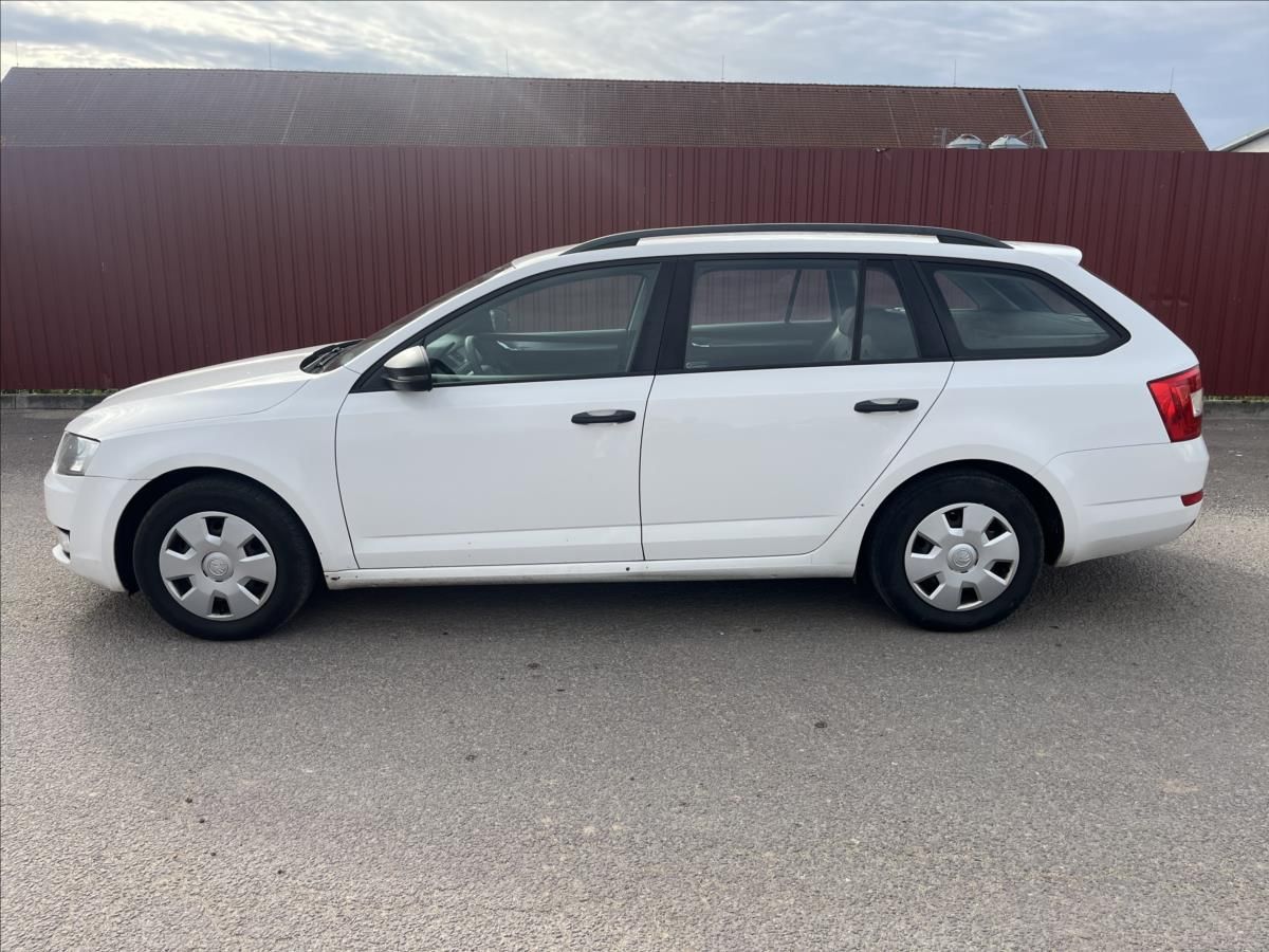 Škoda Octavia, 1,6 TDi KLIMA ROZVODY TAŽNÉ - fotka 4