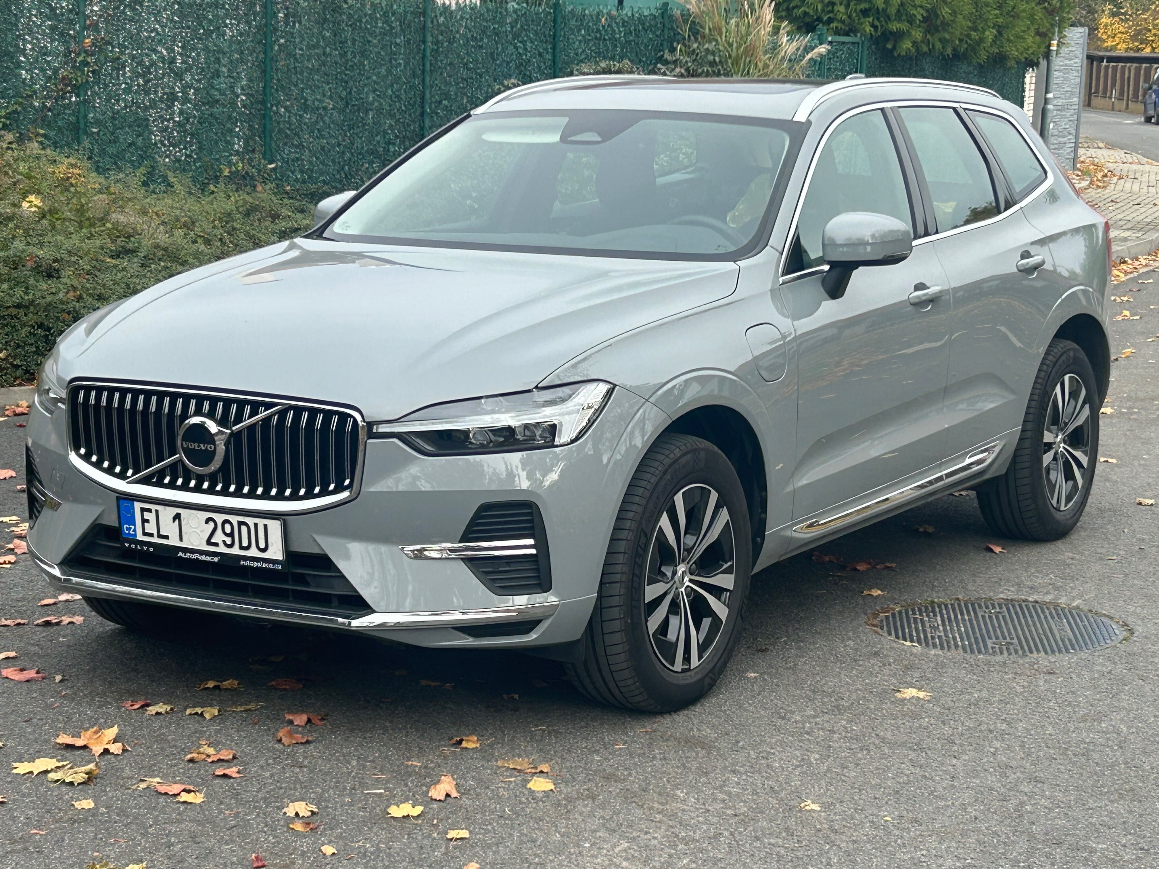 Volvo XC60, T6 AWD PHEV PANORAMA 1.maj ČR - fotka 6