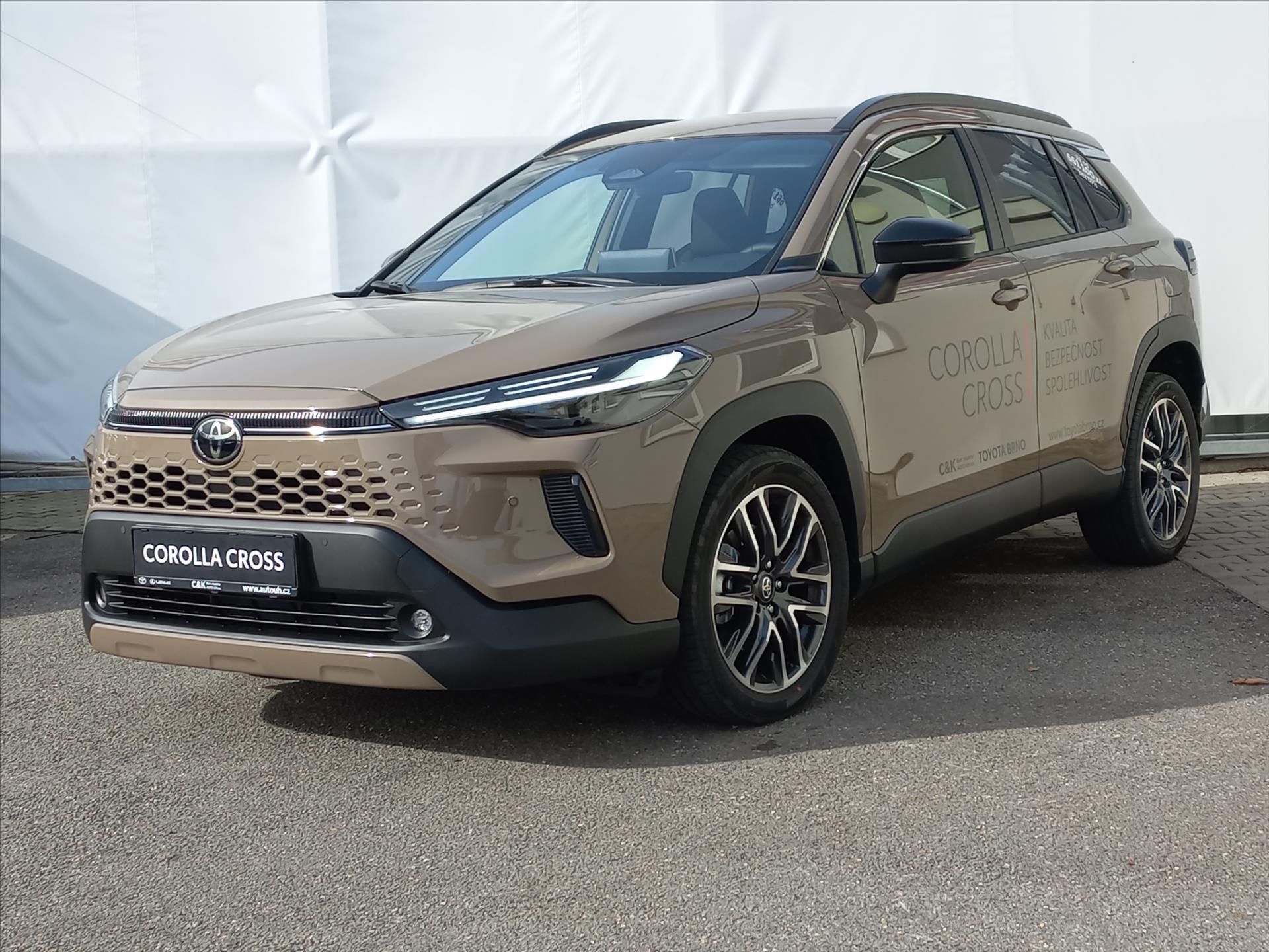 Toyota Corolla Cross, 2,0 Hybrid e-CVT 178k  Style