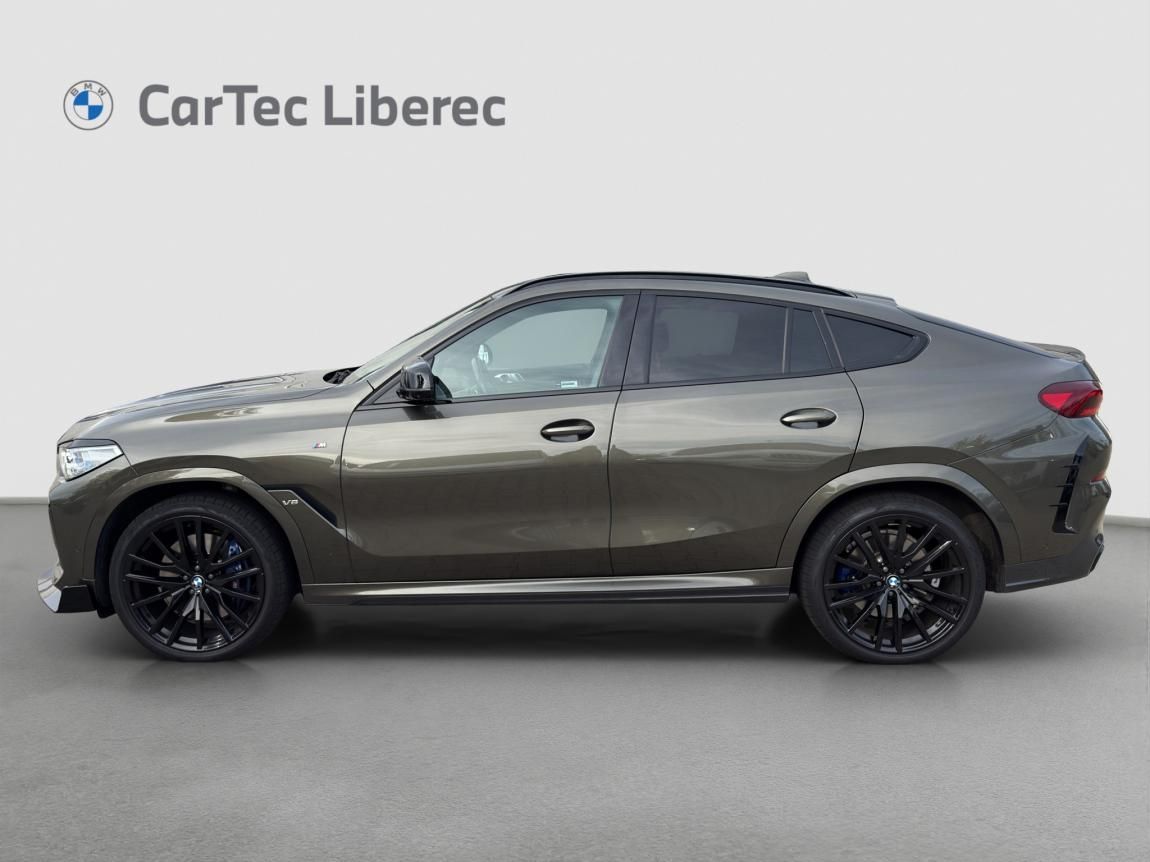 BMW X6, M50i - fotka 5