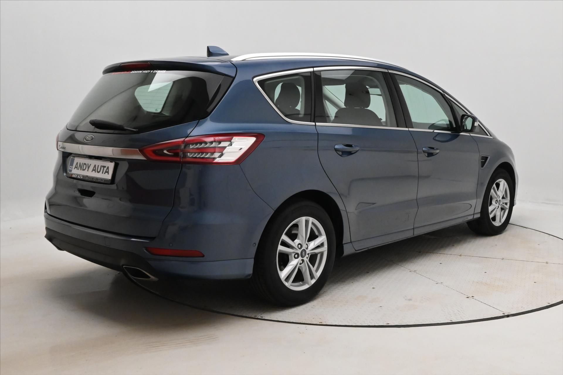 Ford S-MAX, 2,0 EcoBLUE 140 kW AT8 7MÍST Z - fotka 5