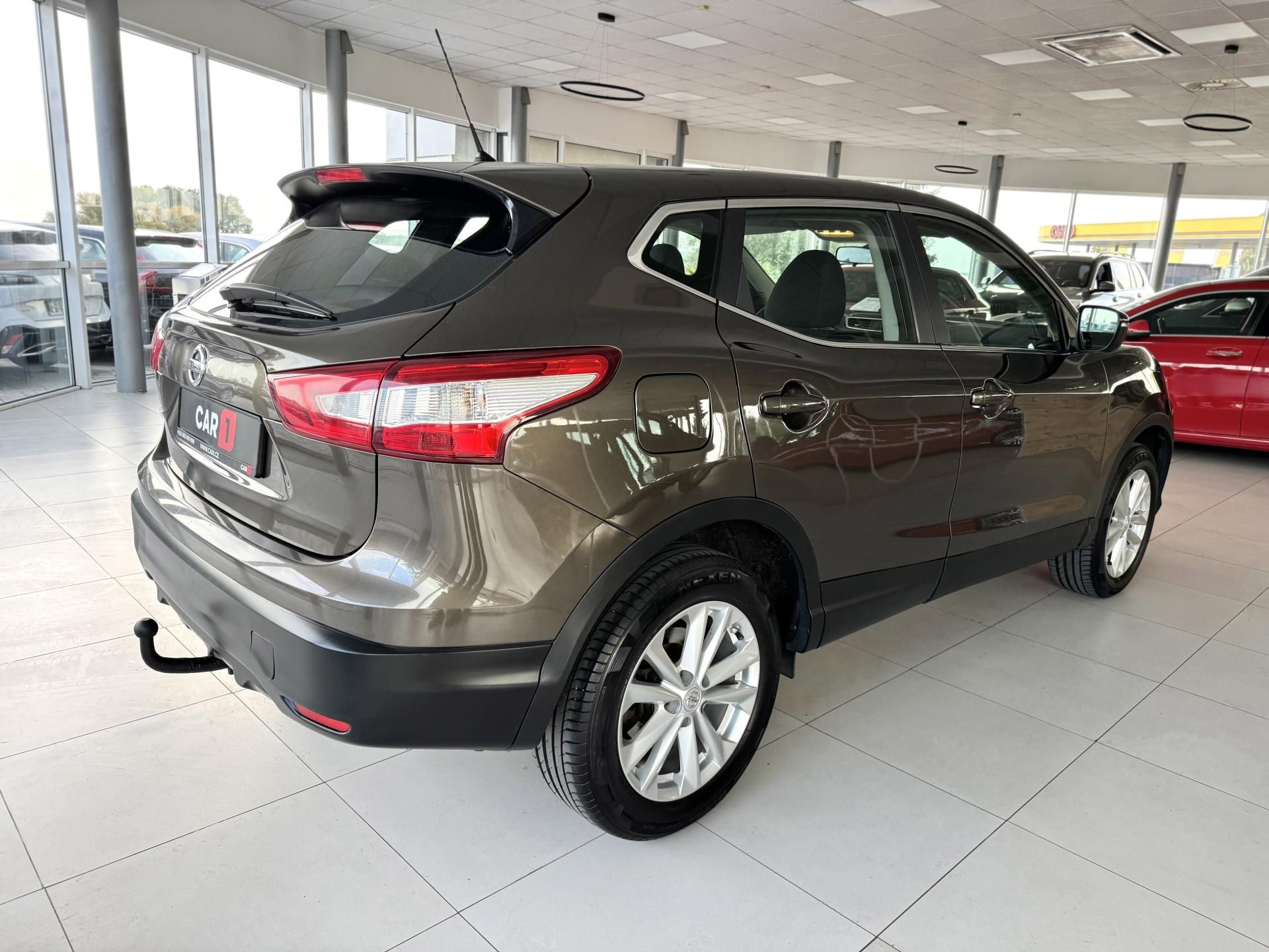 Nissan Qashqai, 1,2DIG-T*Navi*Kamera*Tažné*ČR - fotka 5