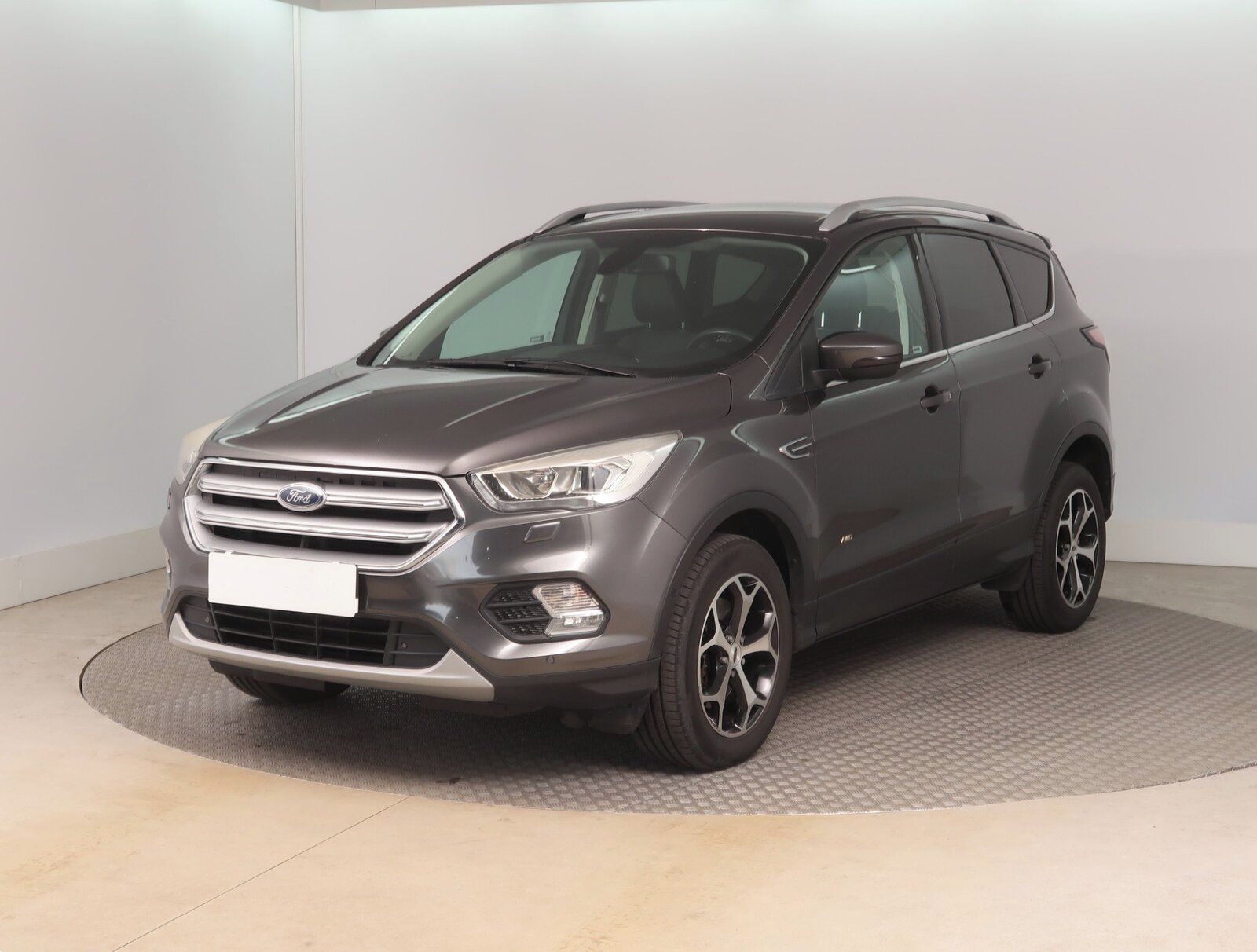 Ford Kuga, 2.0 TDCi, 4X4, ČR,1.maj - fotka 2
