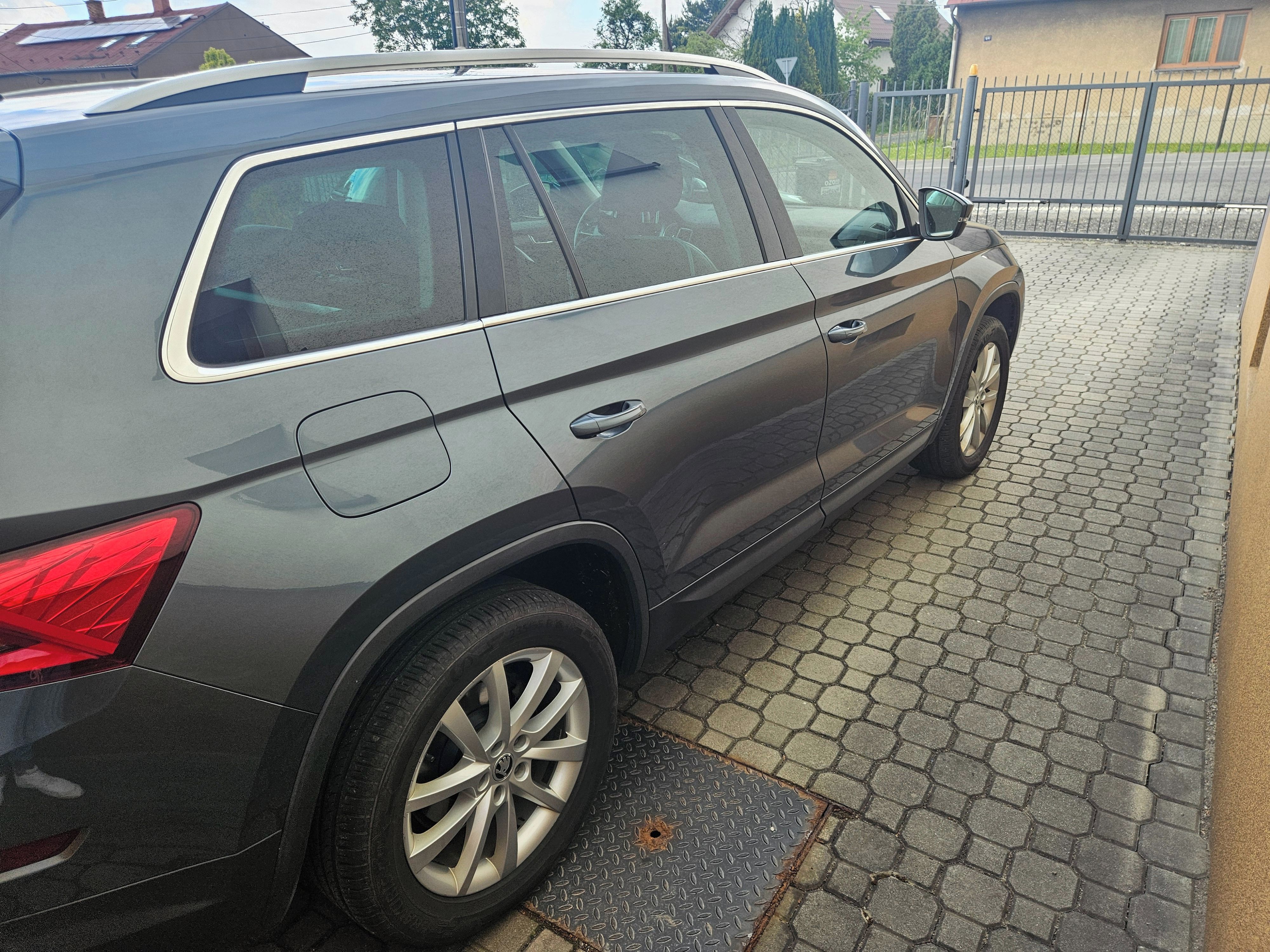Škoda Kodiaq, 2.0TSI, 132kW, 4x4, DSG, ČR - fotka 5