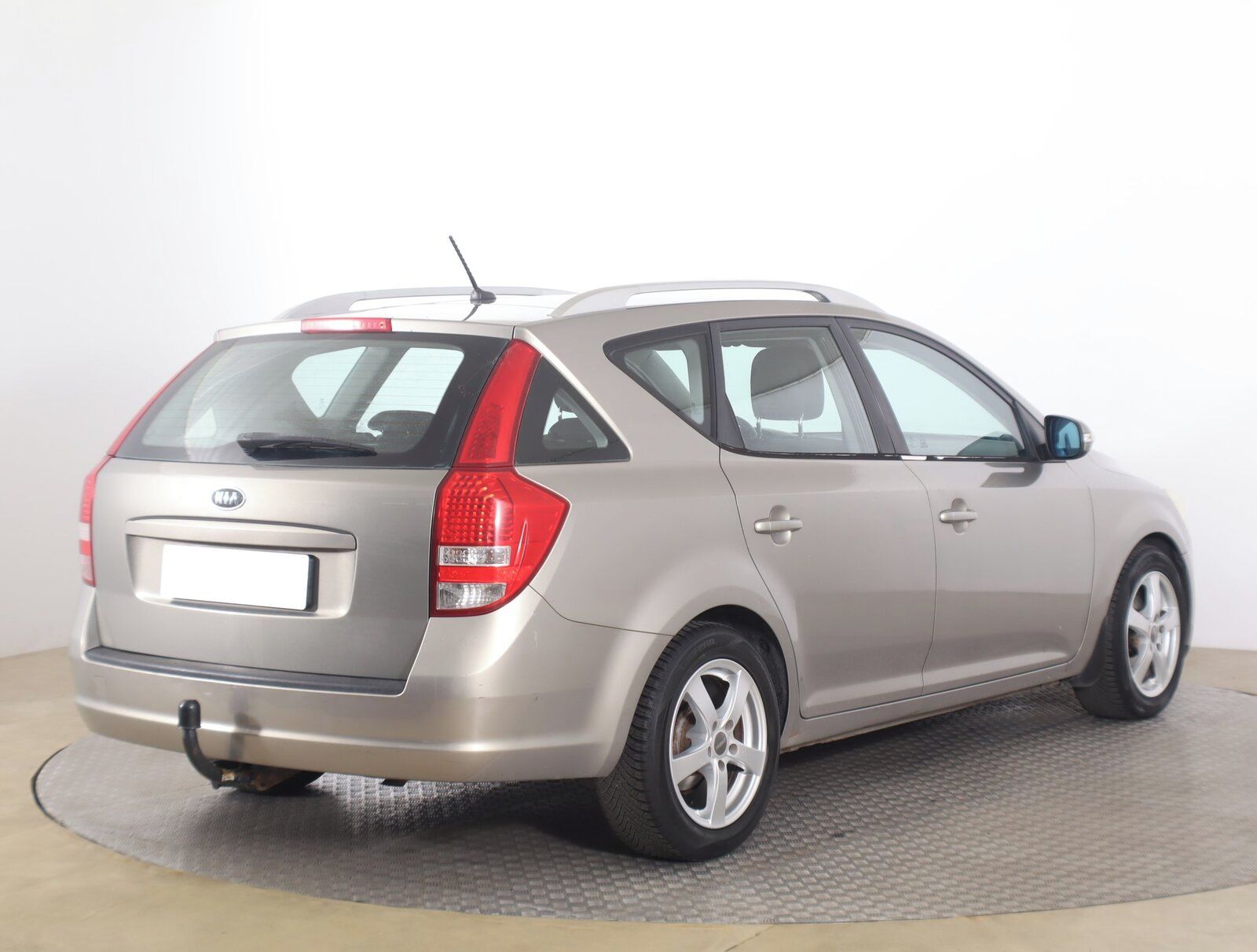 Kia Cee´d, 1.4 CVVT, Serv.kniha - fotka 5
