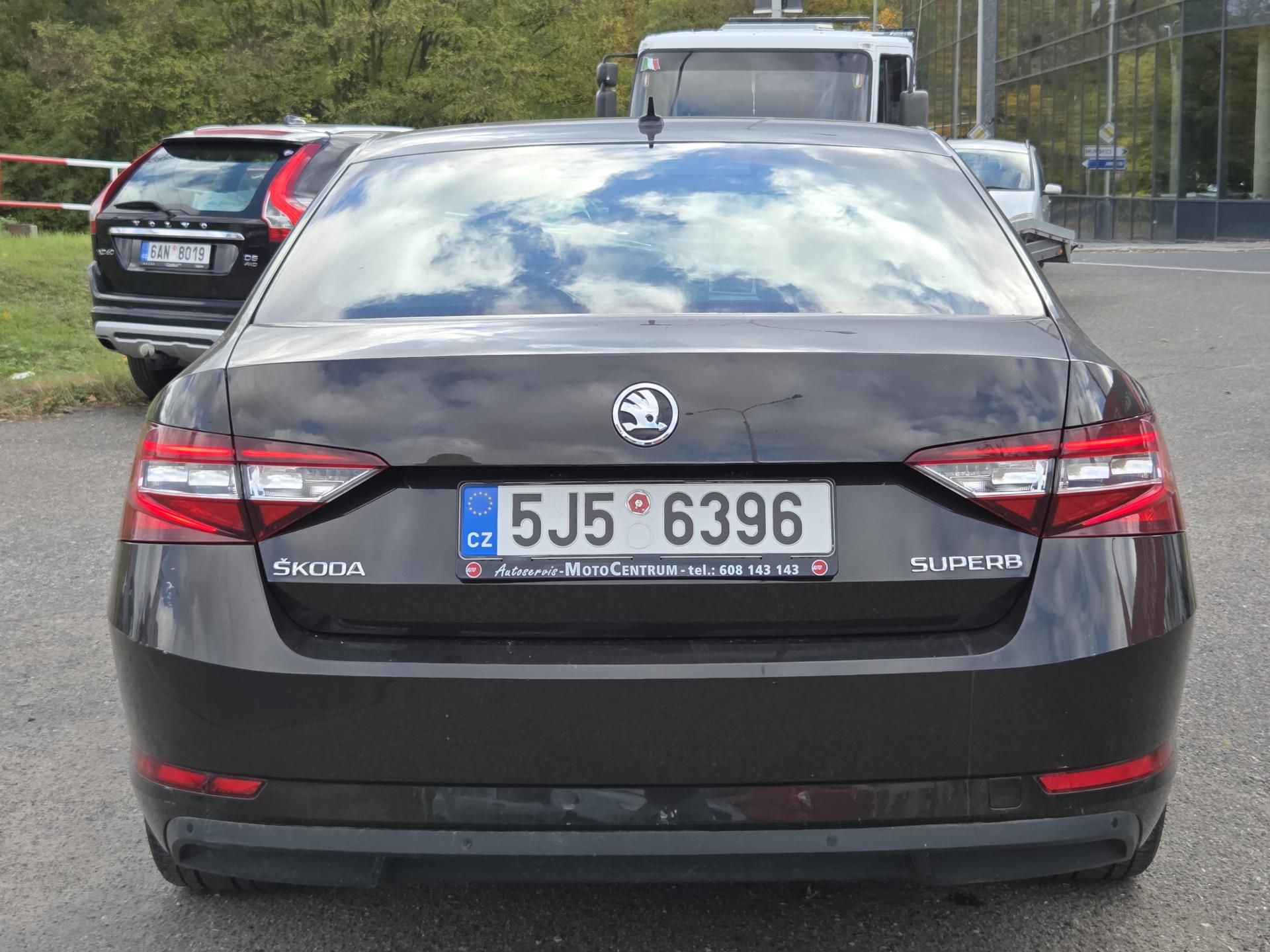 Škoda Superb, 2,0TDi lze na splátky VŠEM! - fotka 5