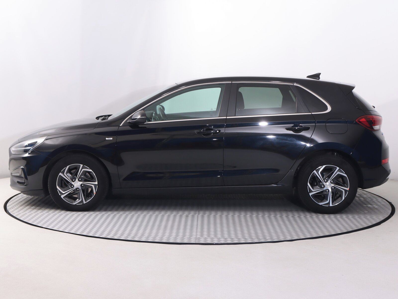 Hyundai i30, 1.5 T-GDI MHEV, Style - fotka 3