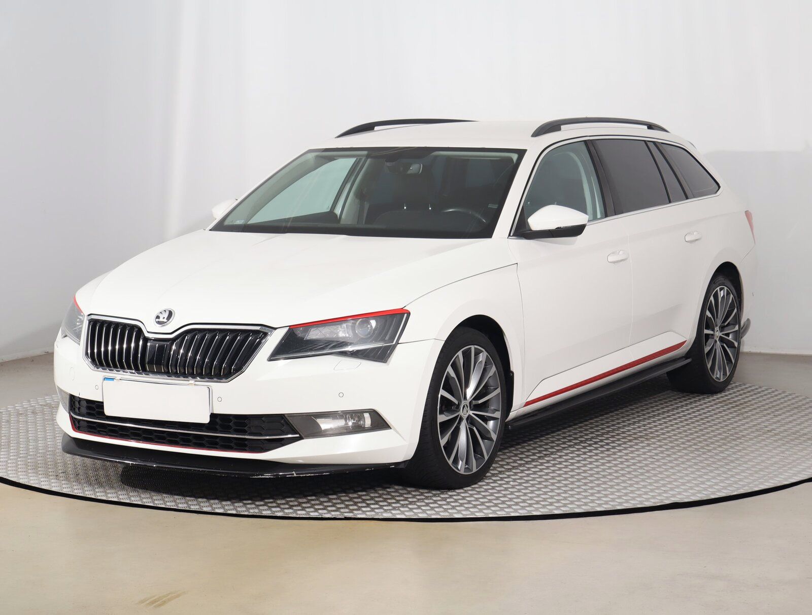 Škoda Superb, 2.0 TDI - fotka 2