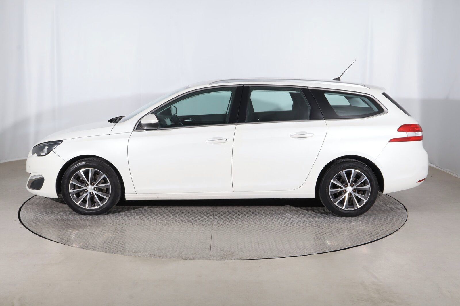 Peugeot 308, 2.0 BlueHDi, Serv.kniha - fotka 3