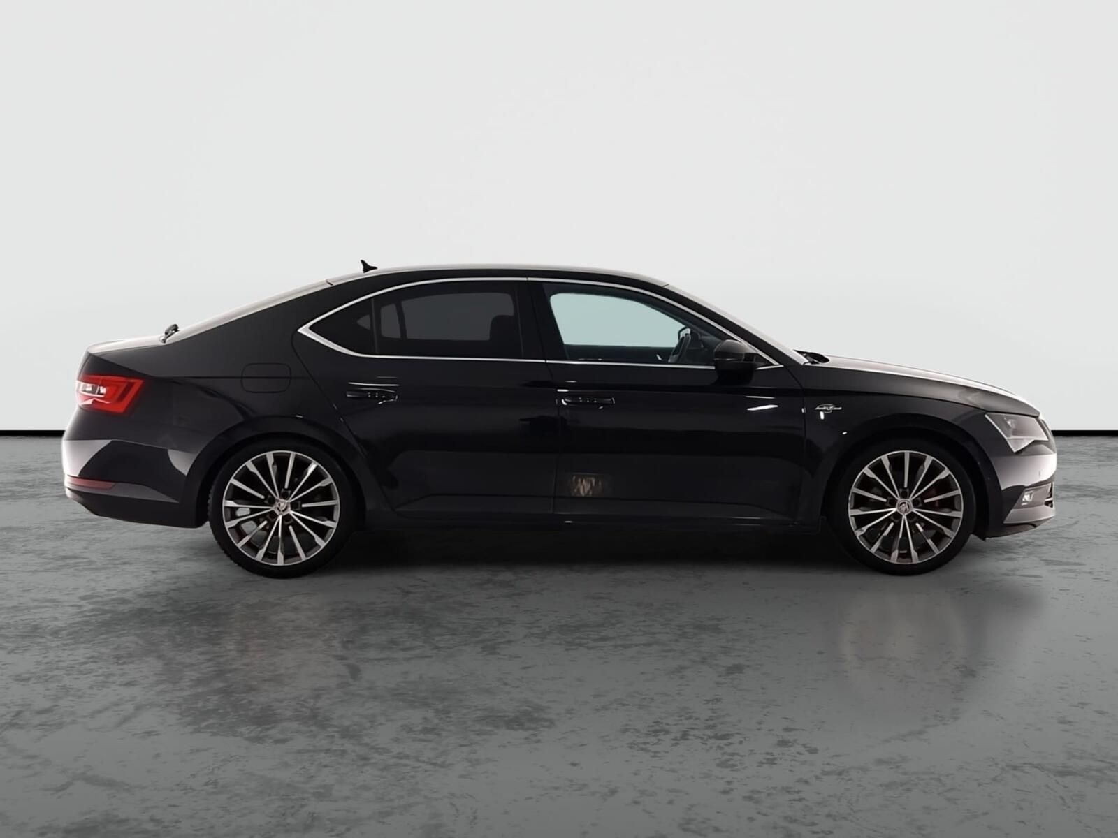 Škoda Superb, 2.0 TDI 4x4, Laurin&Klement - fotka 6