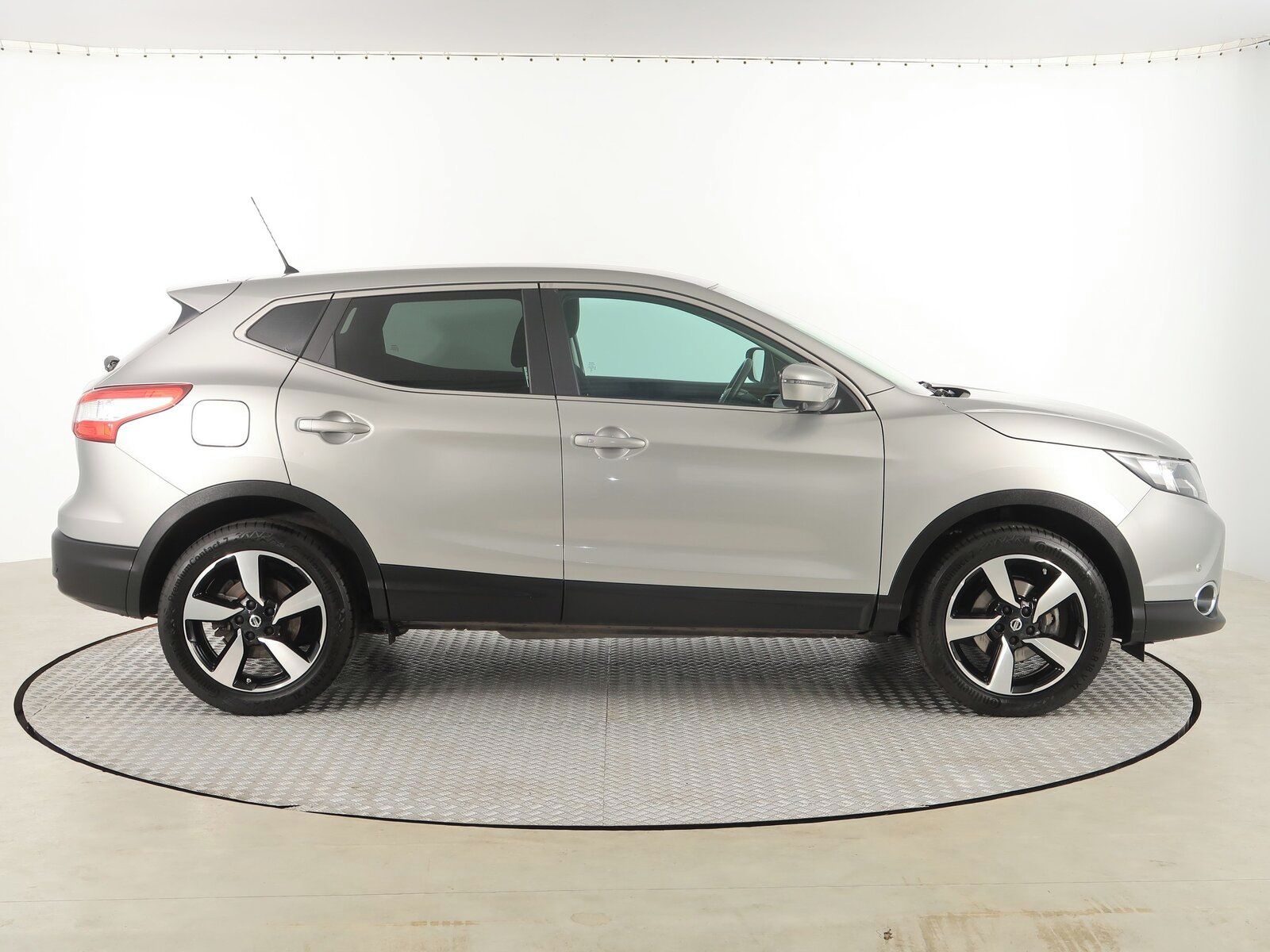 Nissan Qashqai, 1.2 DIG-T, Automat, Serv.kniha - fotka 6