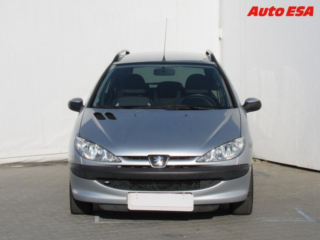 Peugeot 206, 1.4 i - fotka 2