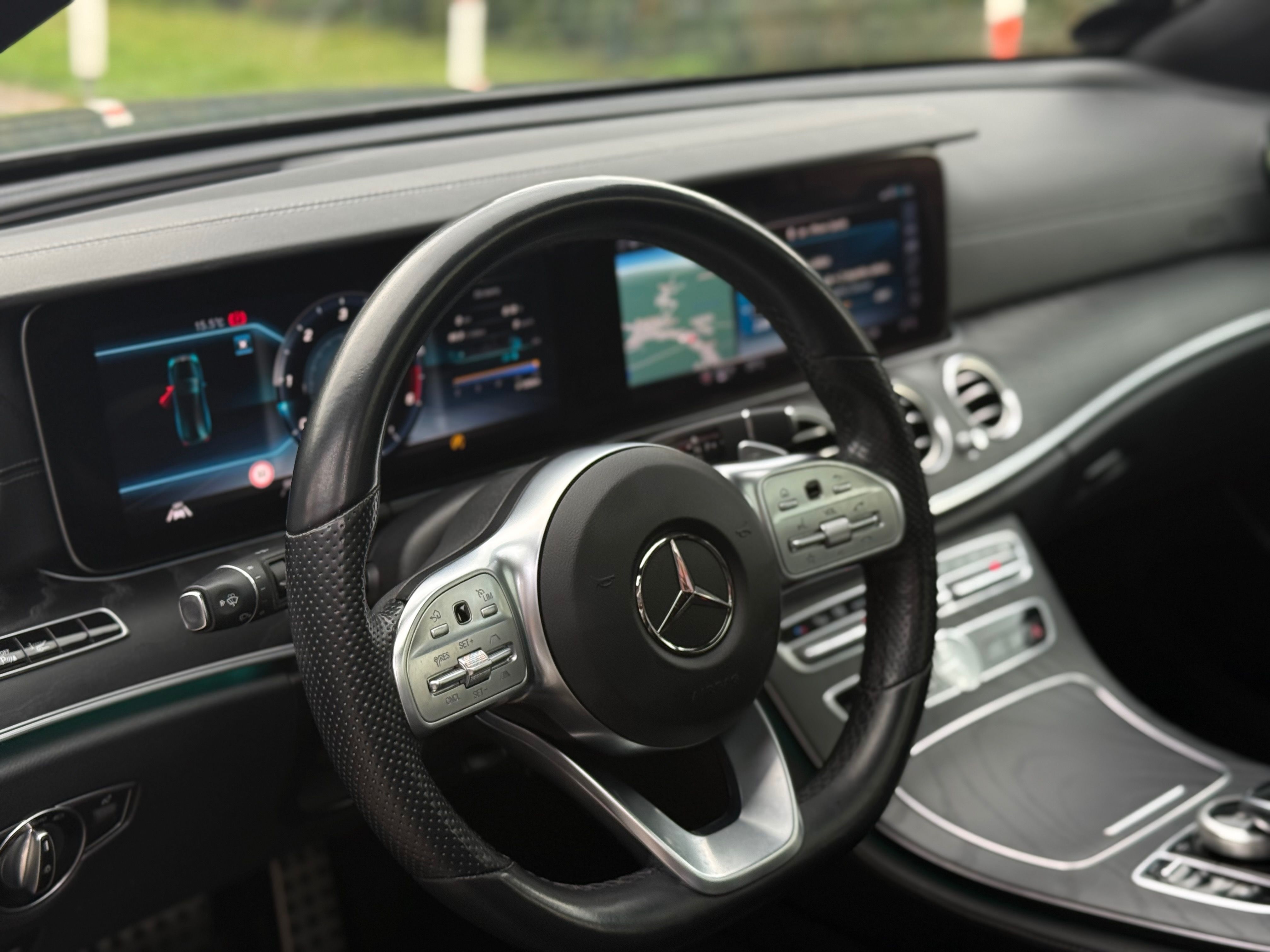 Mercedes-Benz Třídy E, Mercedes-Benz E 400d AMG Line - fotka 6