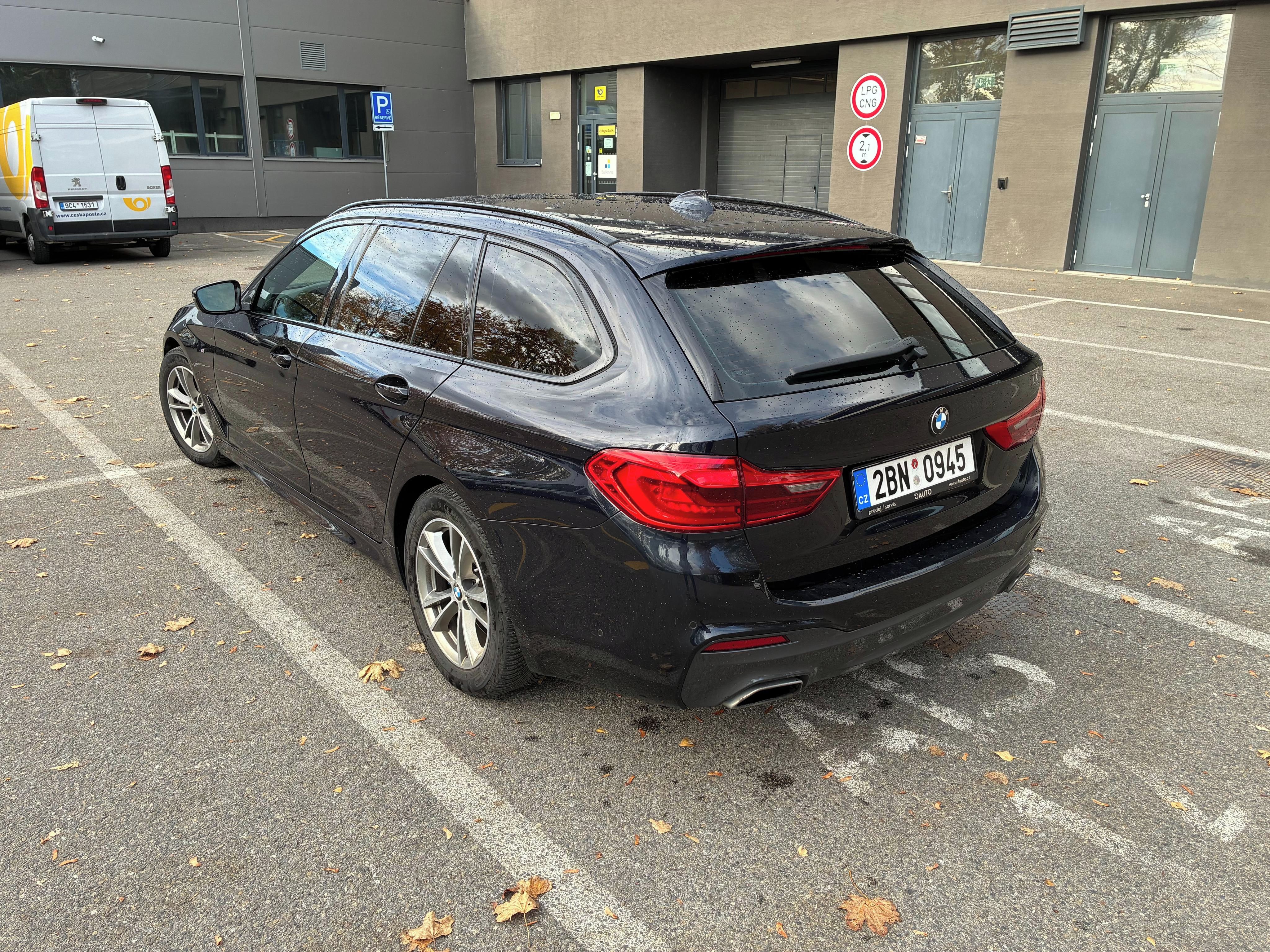BMW Řada 5, 530d xDrive, M Packet - fotka 5