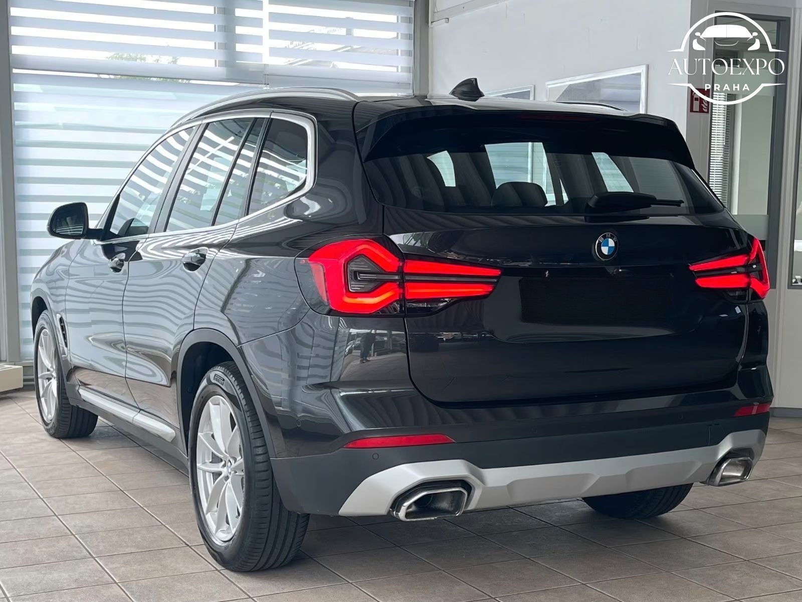 BMW X3, xD30d M* HUD-UP* - fotka 4