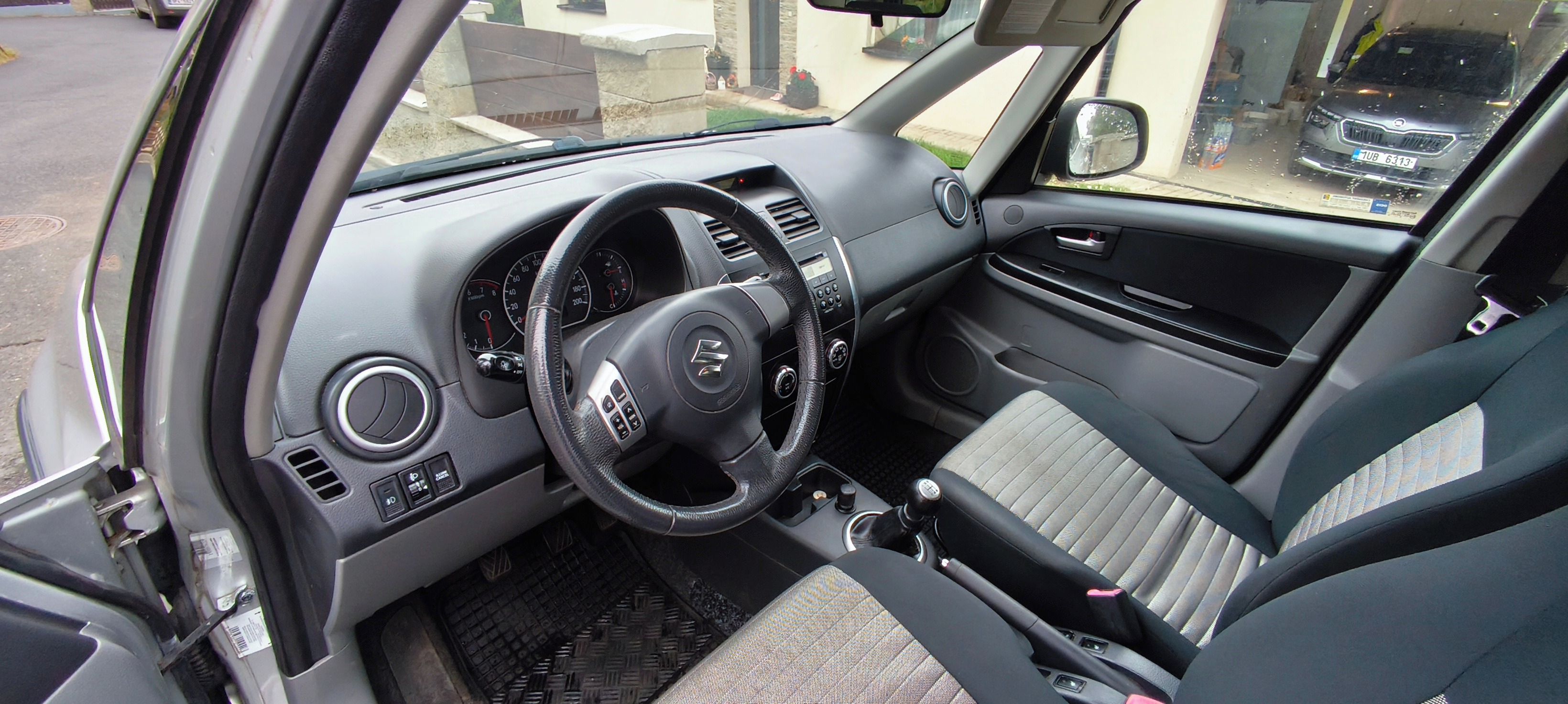 Suzuki SX4, Suzuki SX4 1,6 4x4 - fotka 5