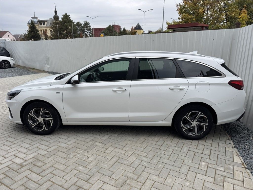 Hyundai i30, 1,5 T-GDi WG DPH 1.maj původČR - fotka 4
