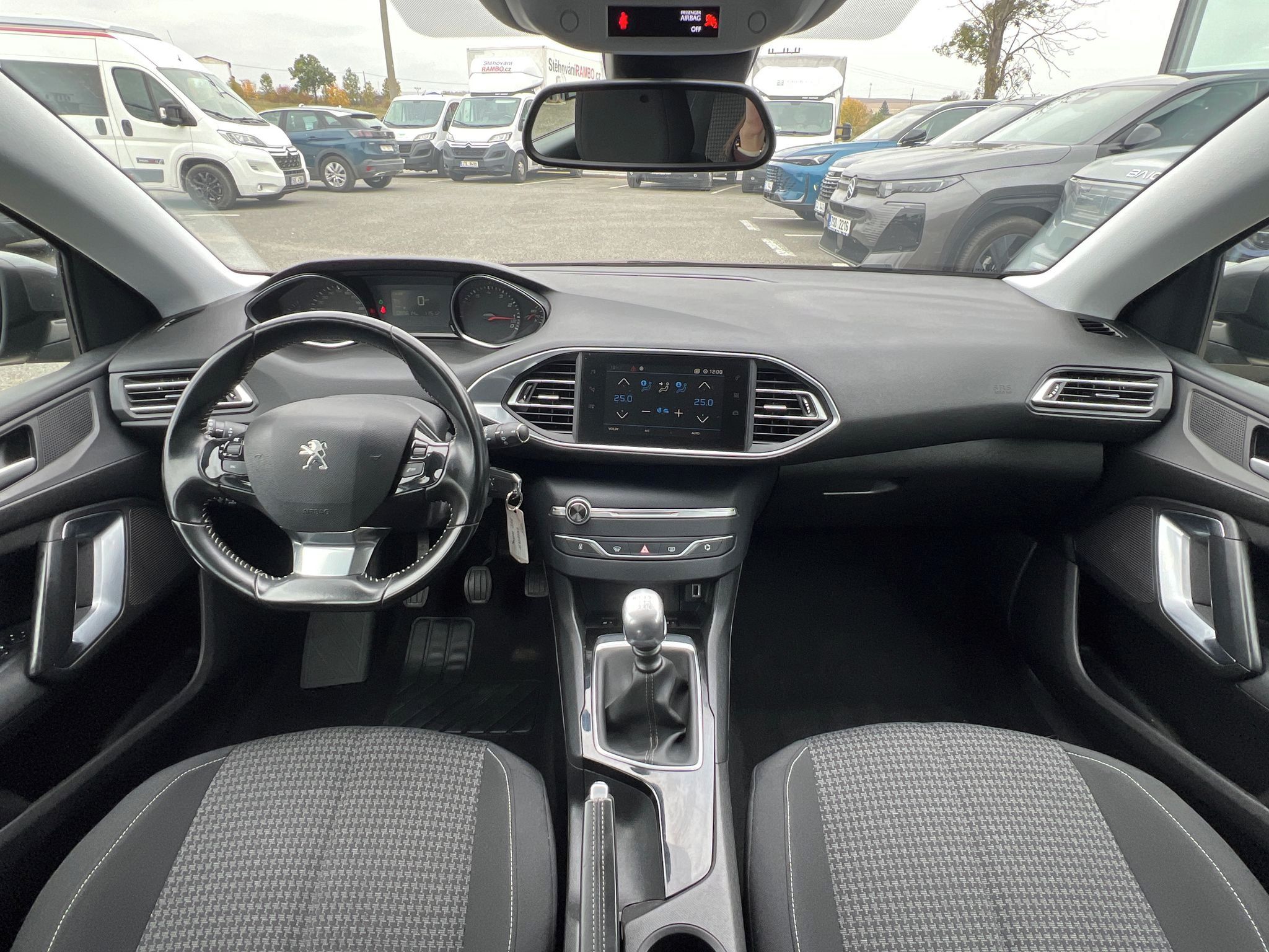 Peugeot 308, 1.2 131k ZÁRUKA SERVIS NAVI - fotka 3