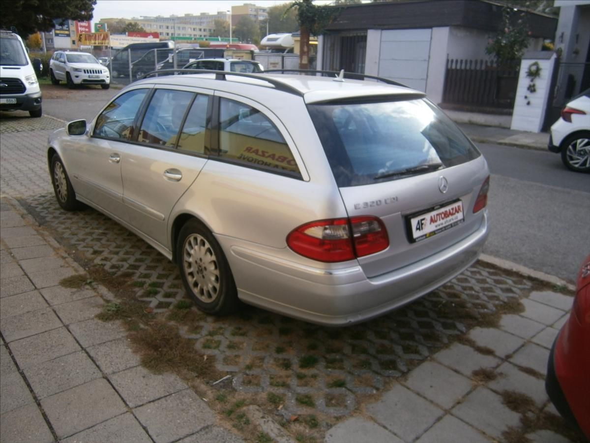 Mercedes-Benz Třídy E, 3,0 CDI 320 4-MATIC 7 MÍST - fotka 4