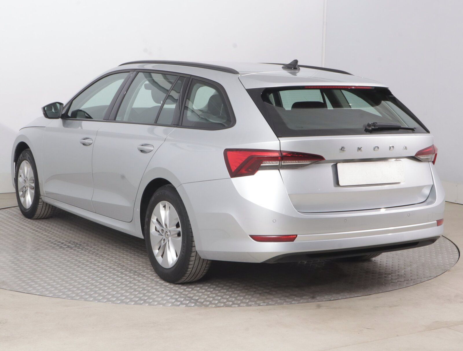 Škoda Octavia, 2.0 TDI, Ambition, ČR,1.maj - fotka 4