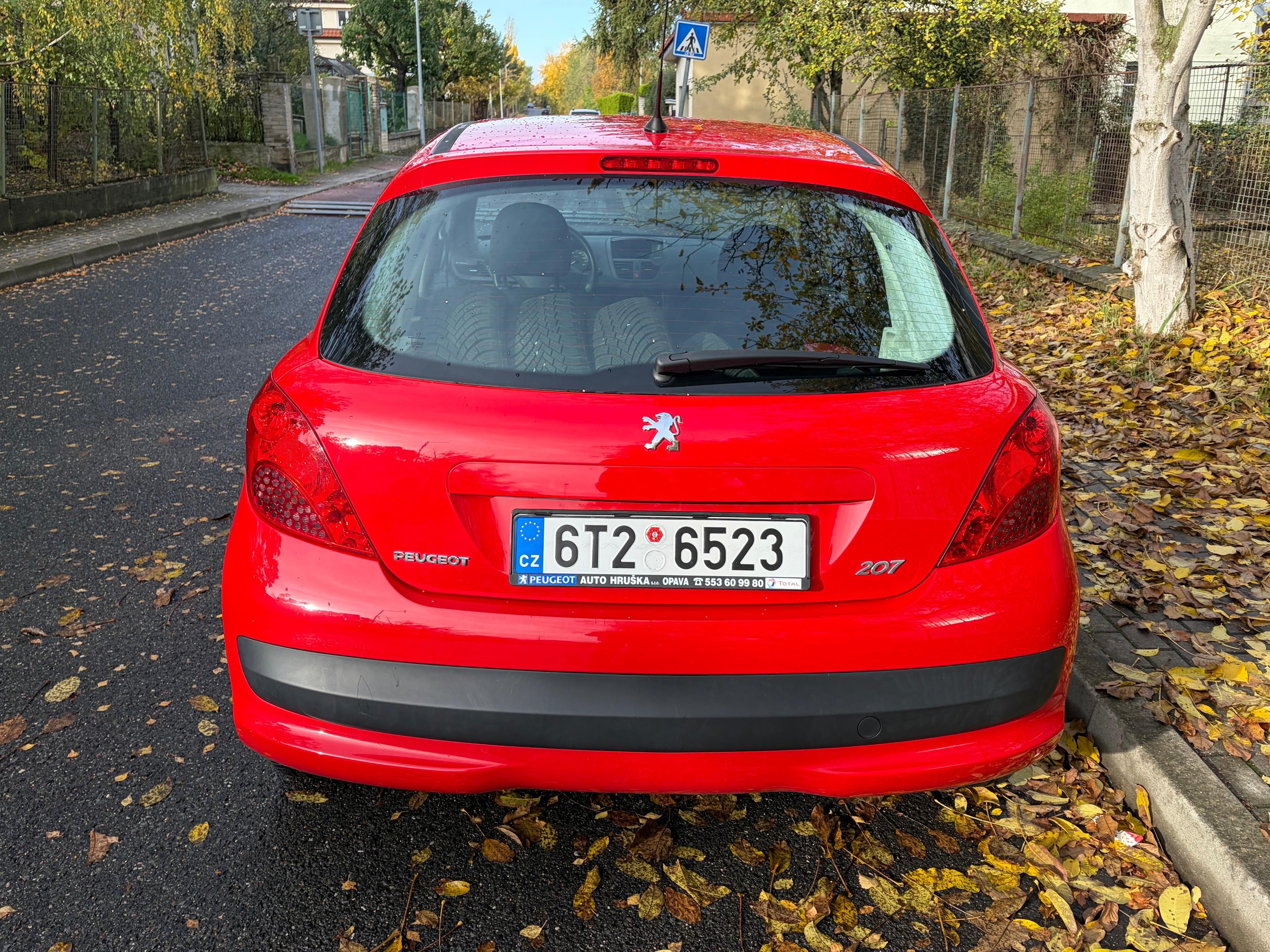 Peugeot 207, Peugeot 207 1.4 pouze 45000 km - fotka 5