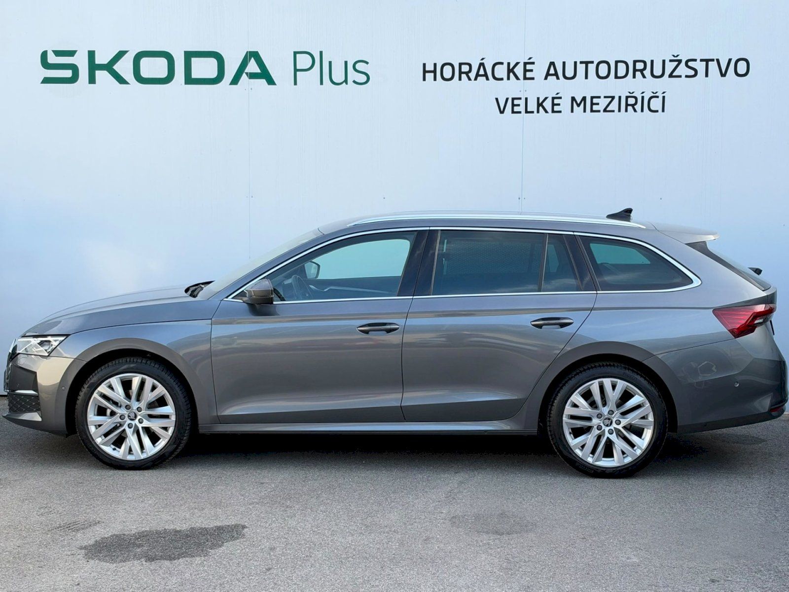 Škoda Octavia, combi Exclusive Selection 1,5 - fotka 3