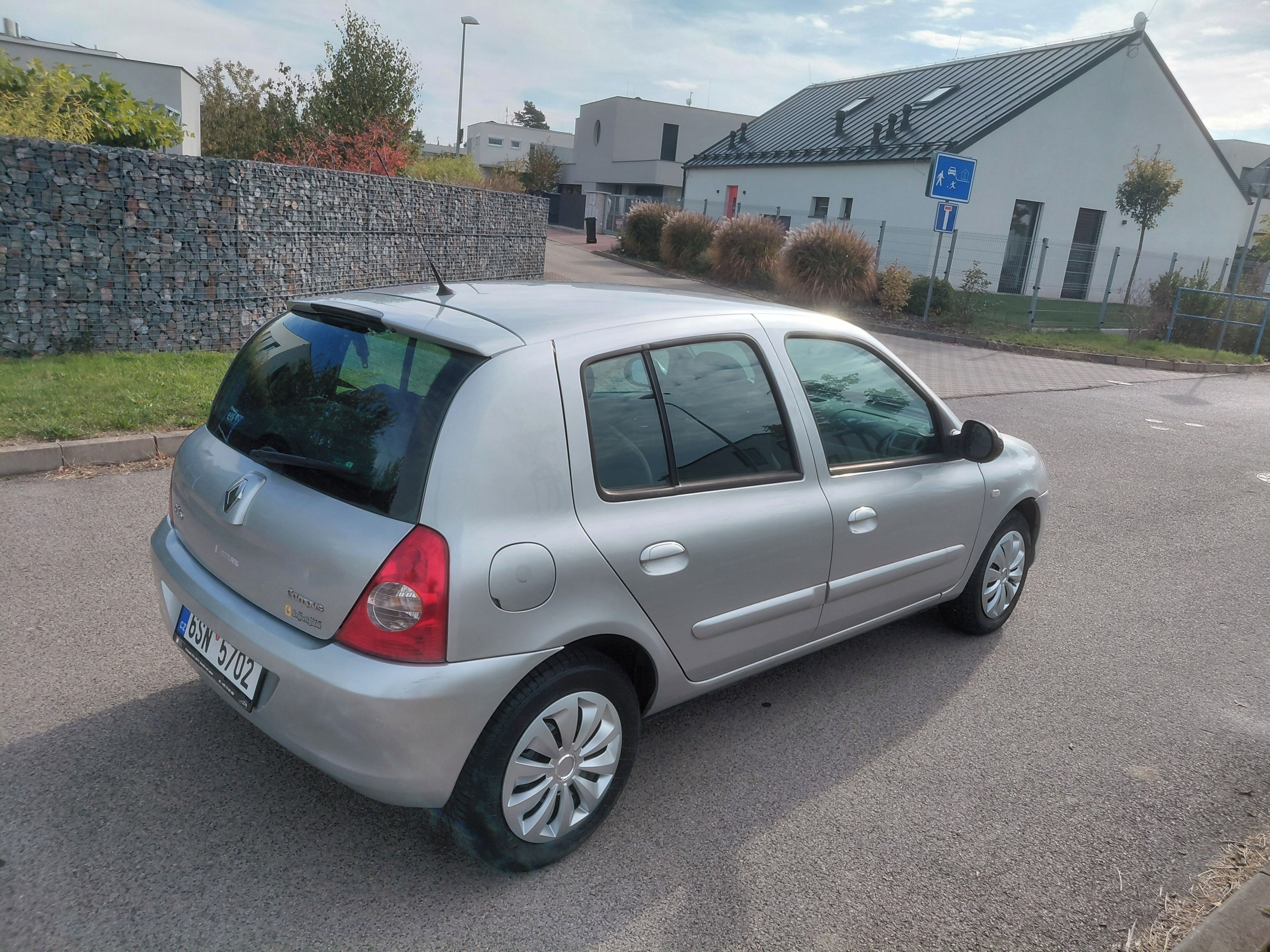 Renault Clio, 1.2i 5xDveře,Euro 4,Pěkný stav - fotka 5