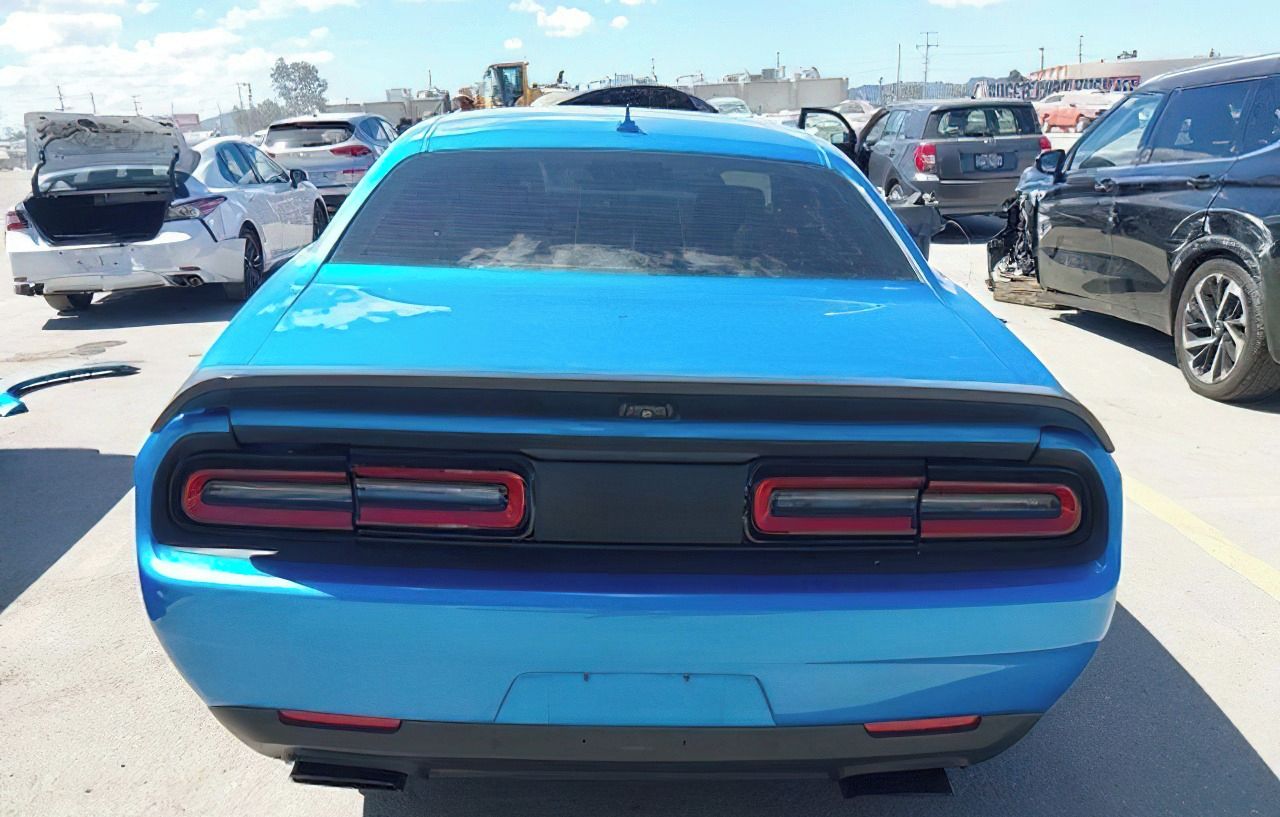 Dodge Challenger, Auto na cestě - fotka 6