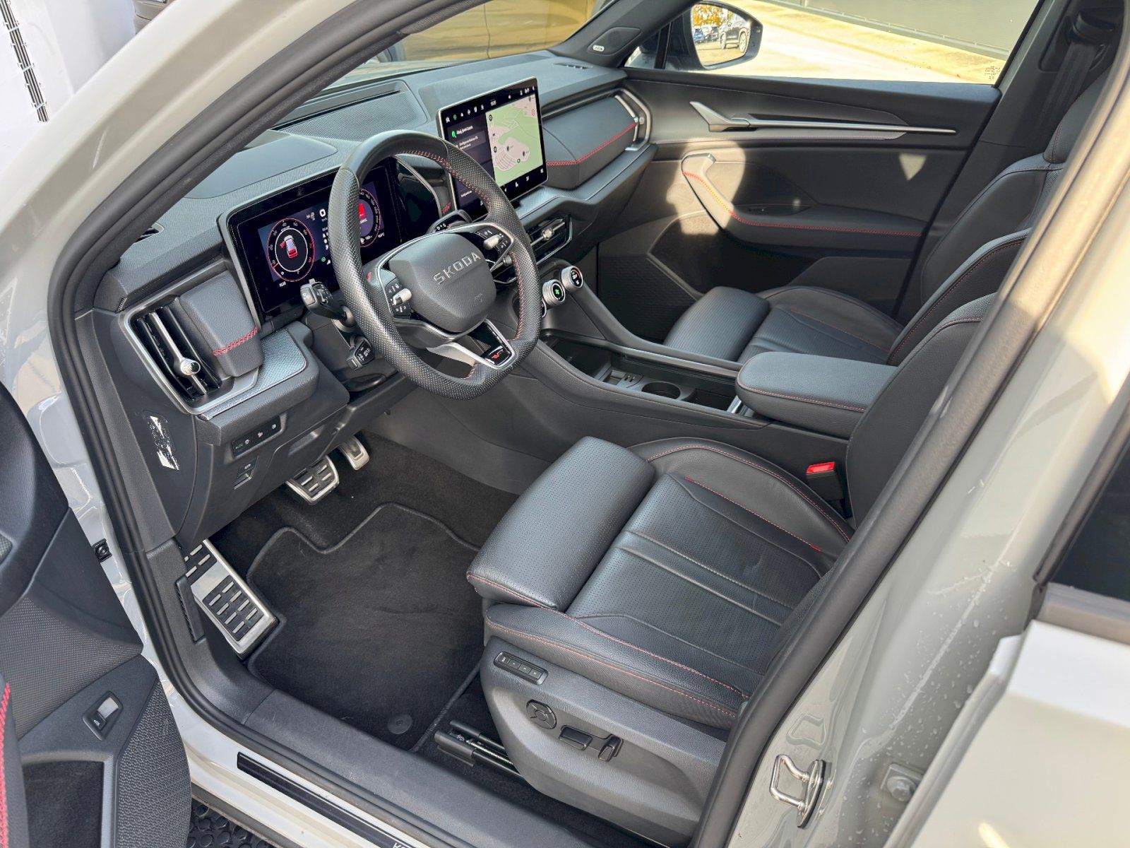 Škoda Kodiaq, DSG 2.0 TSI 195 kW 4x4 RS - fotka 6