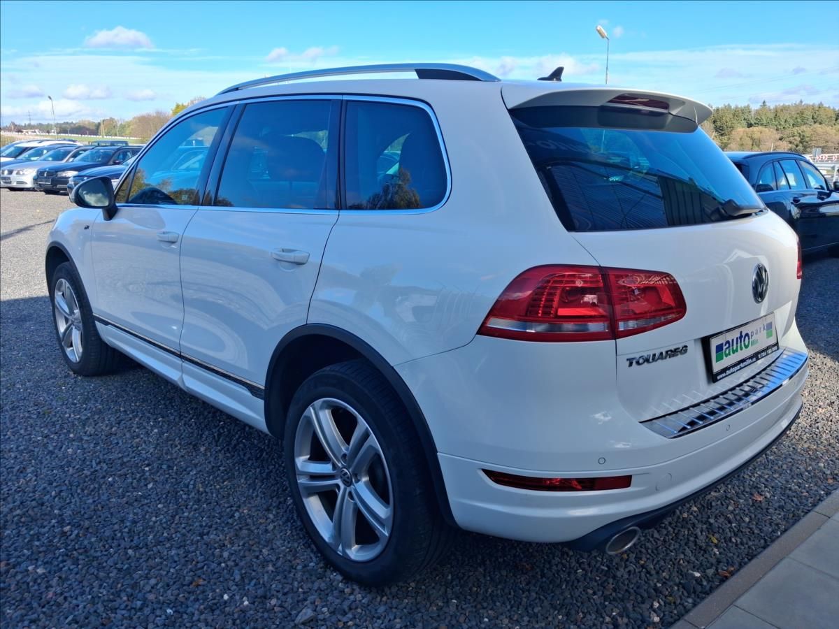 Volkswagen Touareg, 3,0 R-Line, CZ, kamera - fotka 5