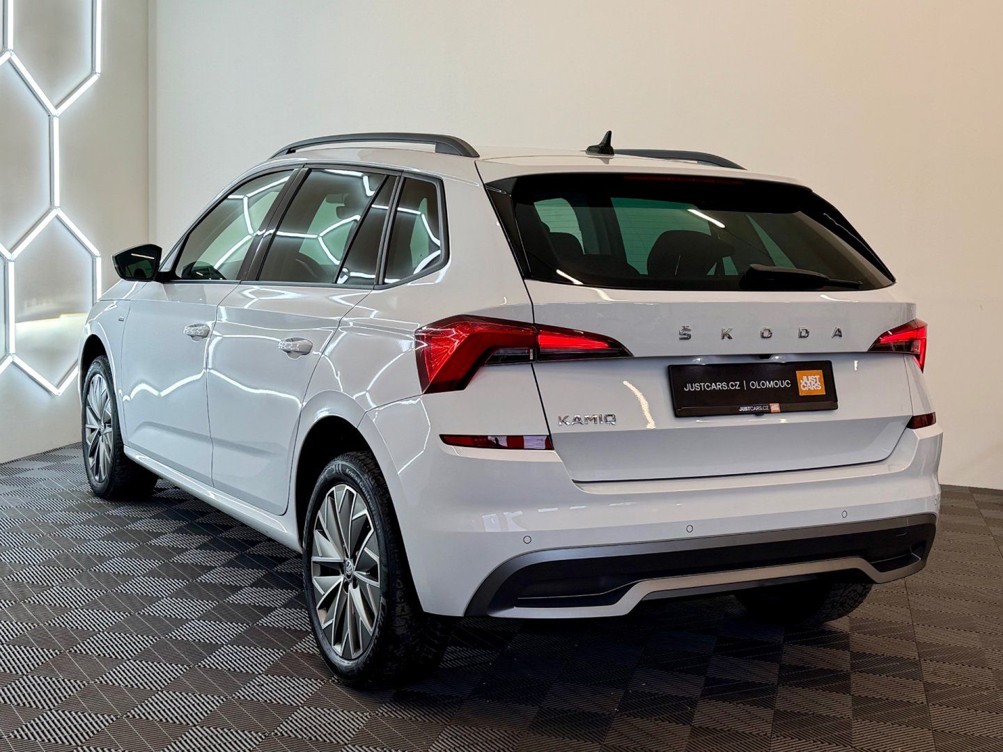 Škoda Kamiq, 1.0 TSI 81 kW FULL LED/GPS NAV - fotka 5