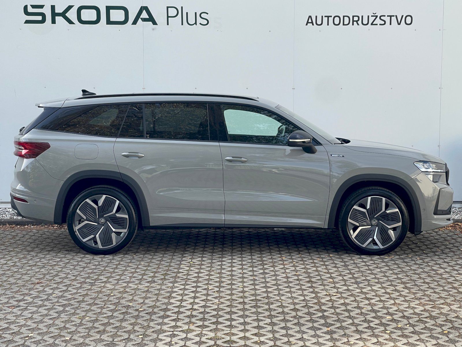Škoda Kodiaq, DSG 2.0 TDi / 142 kW SportLine - fotka 3