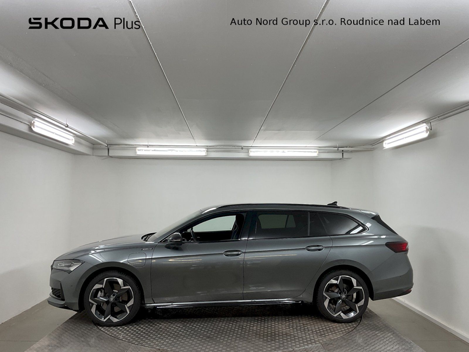 Škoda Superb, SportLine 1.5 TSI iV / 150 kW - fotka 3