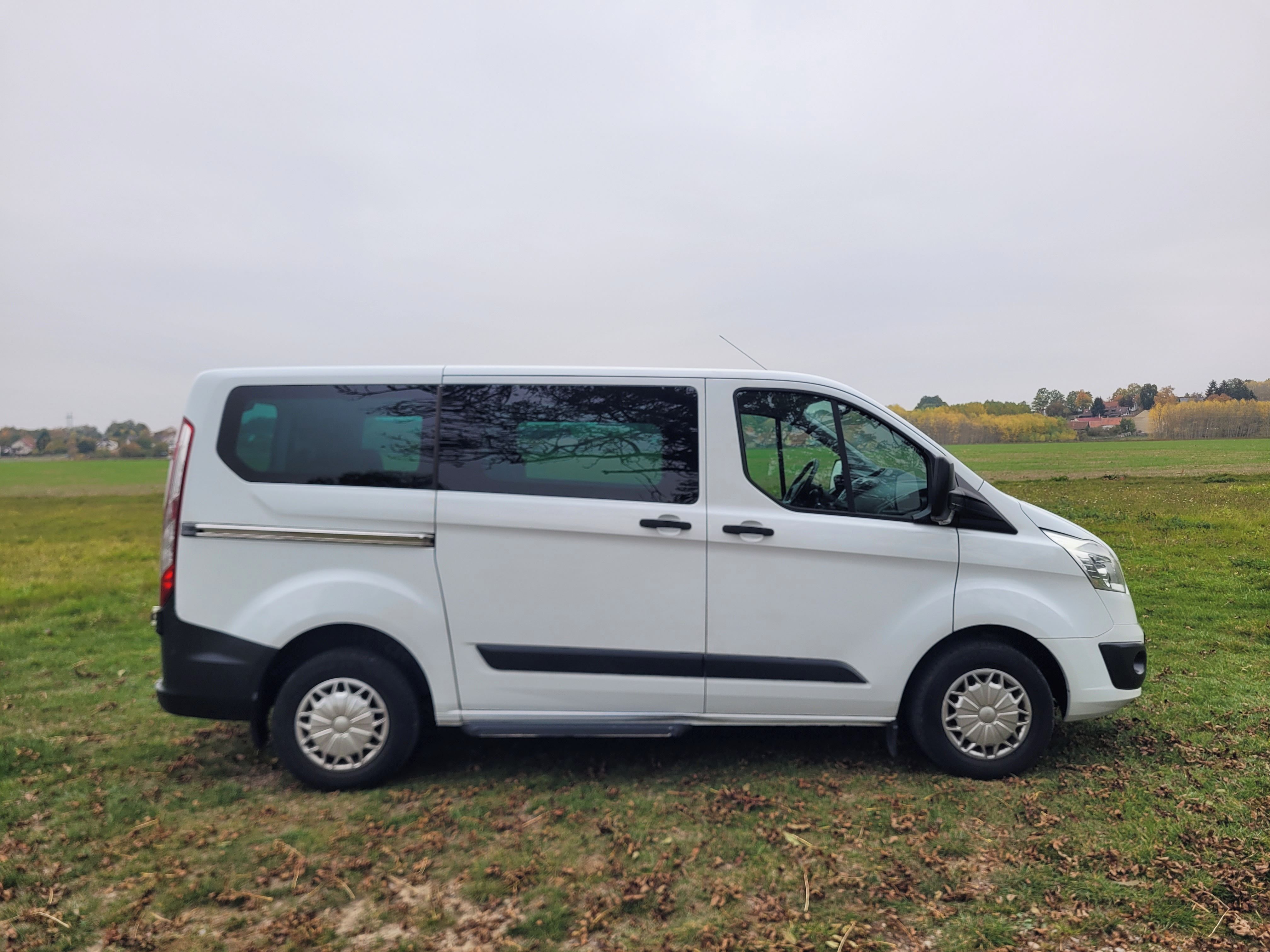 Ford Transit Custom, 2,2 TDCi Minibus 106.310km - fotka 6