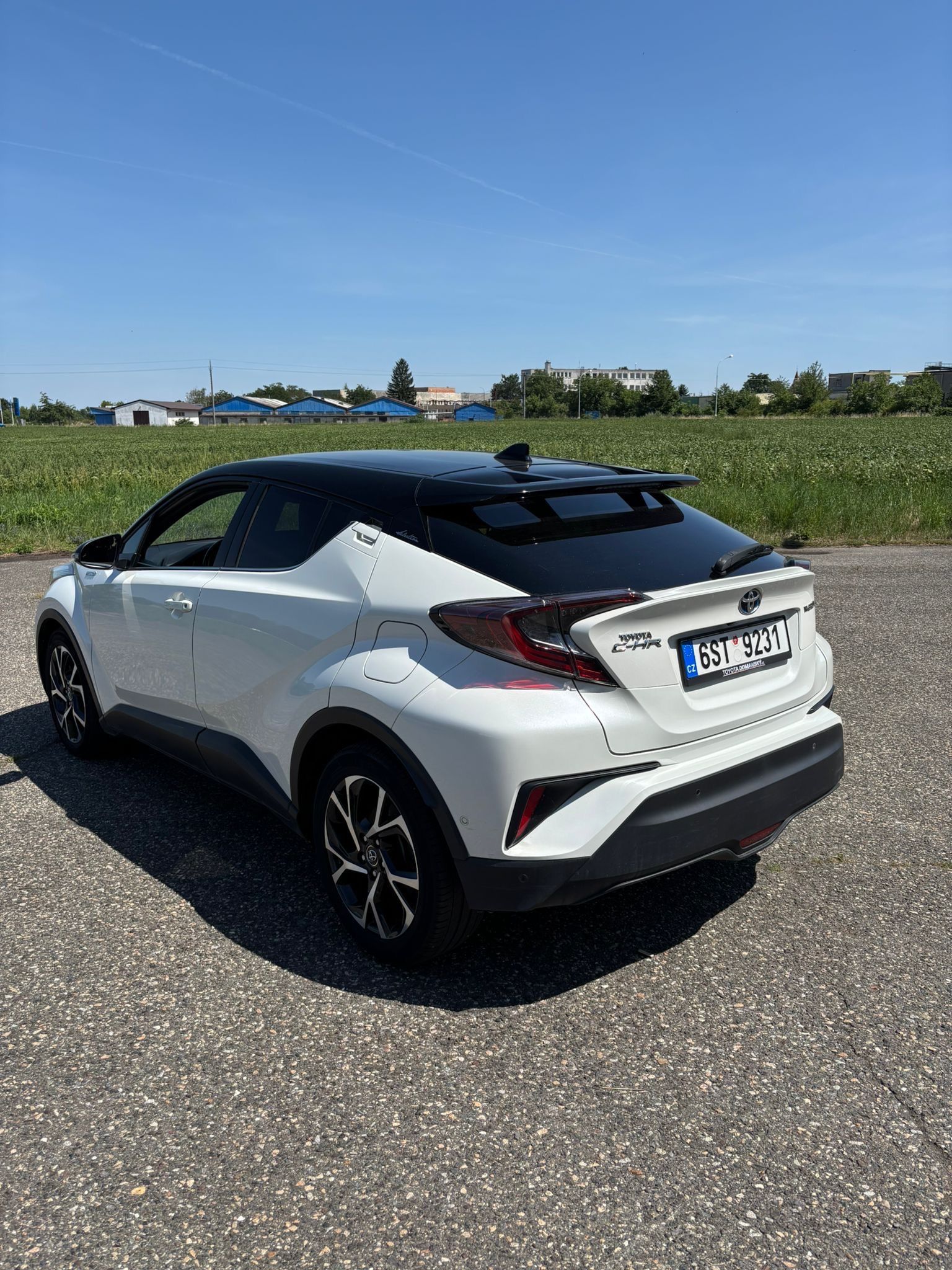 Toyota C-HR, Toyota CHR 1,8 hybrid - fotka 4